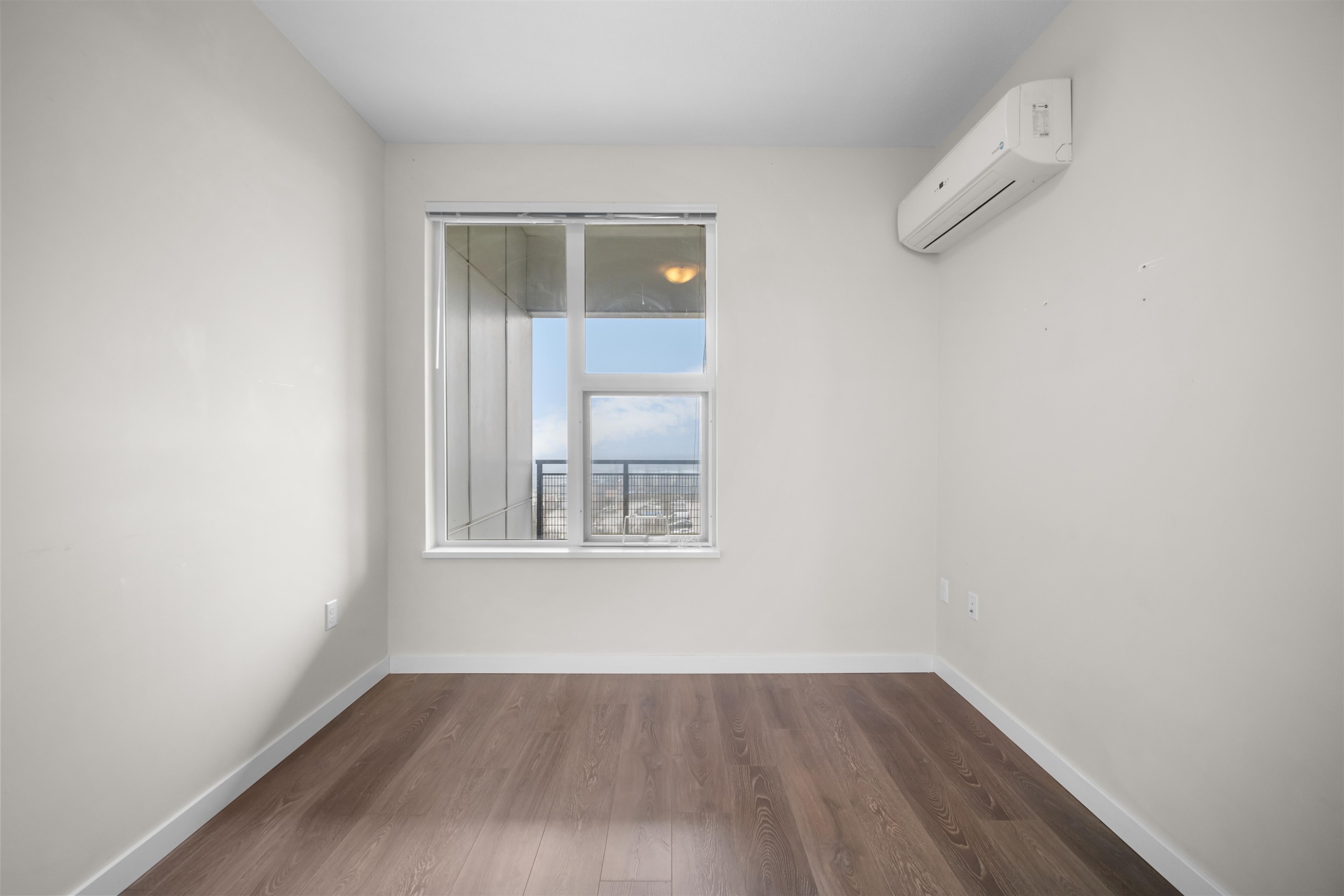 603-9399 Alexandra Road, Richmond, BC
