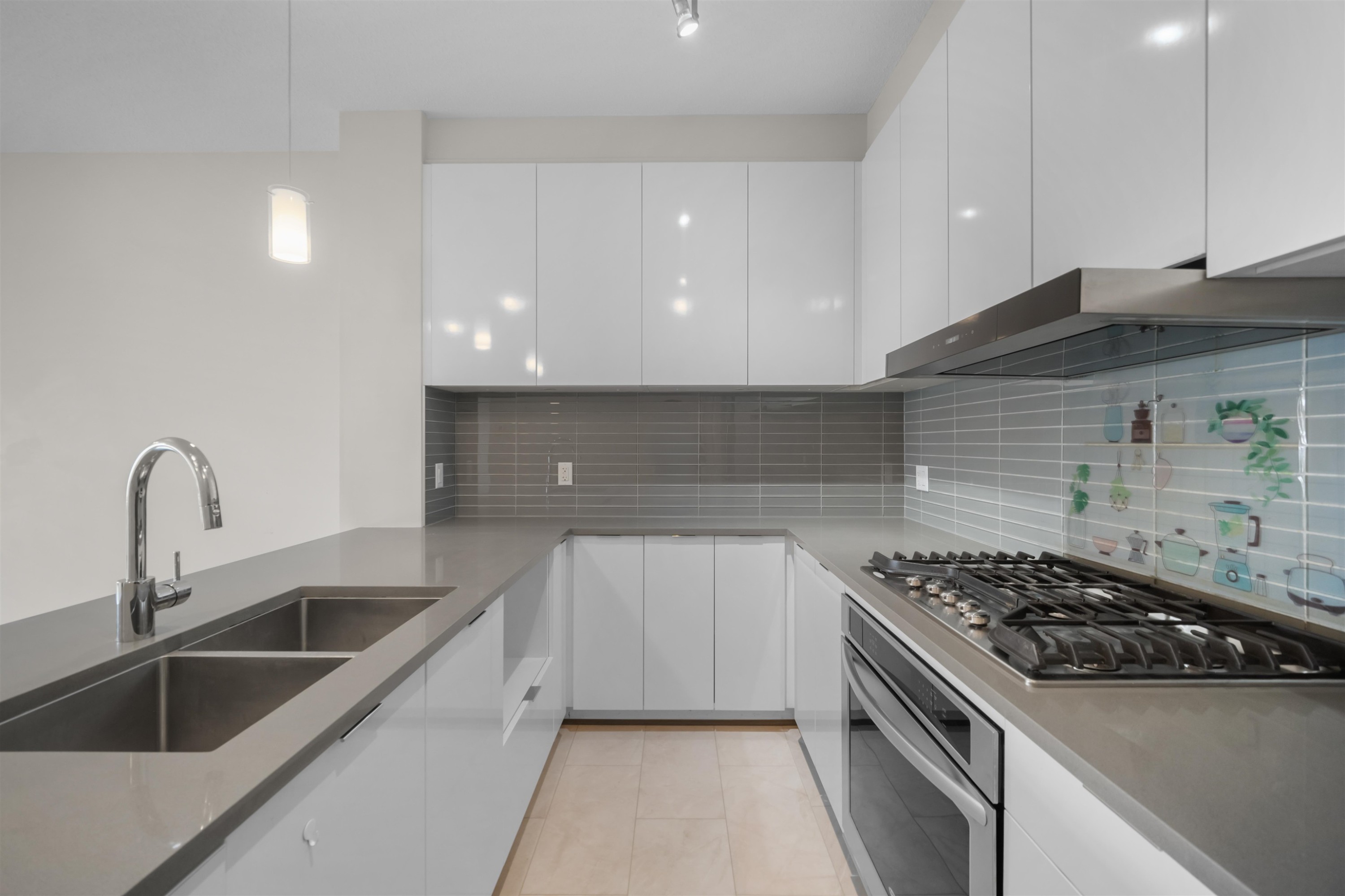 603-9399 Alexandra Road, Richmond, BC