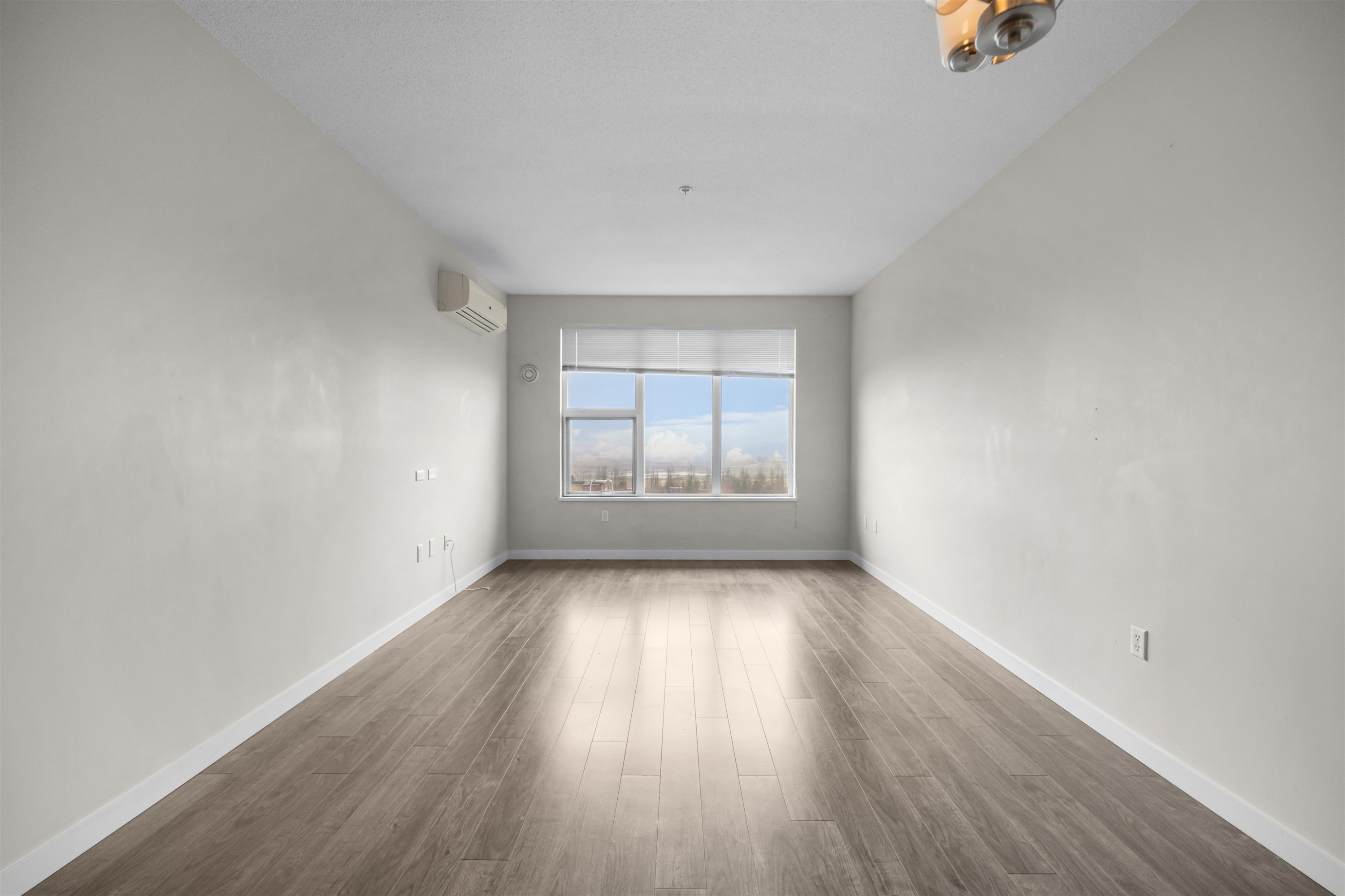 603-9399 Alexandra Road, Richmond, BC
