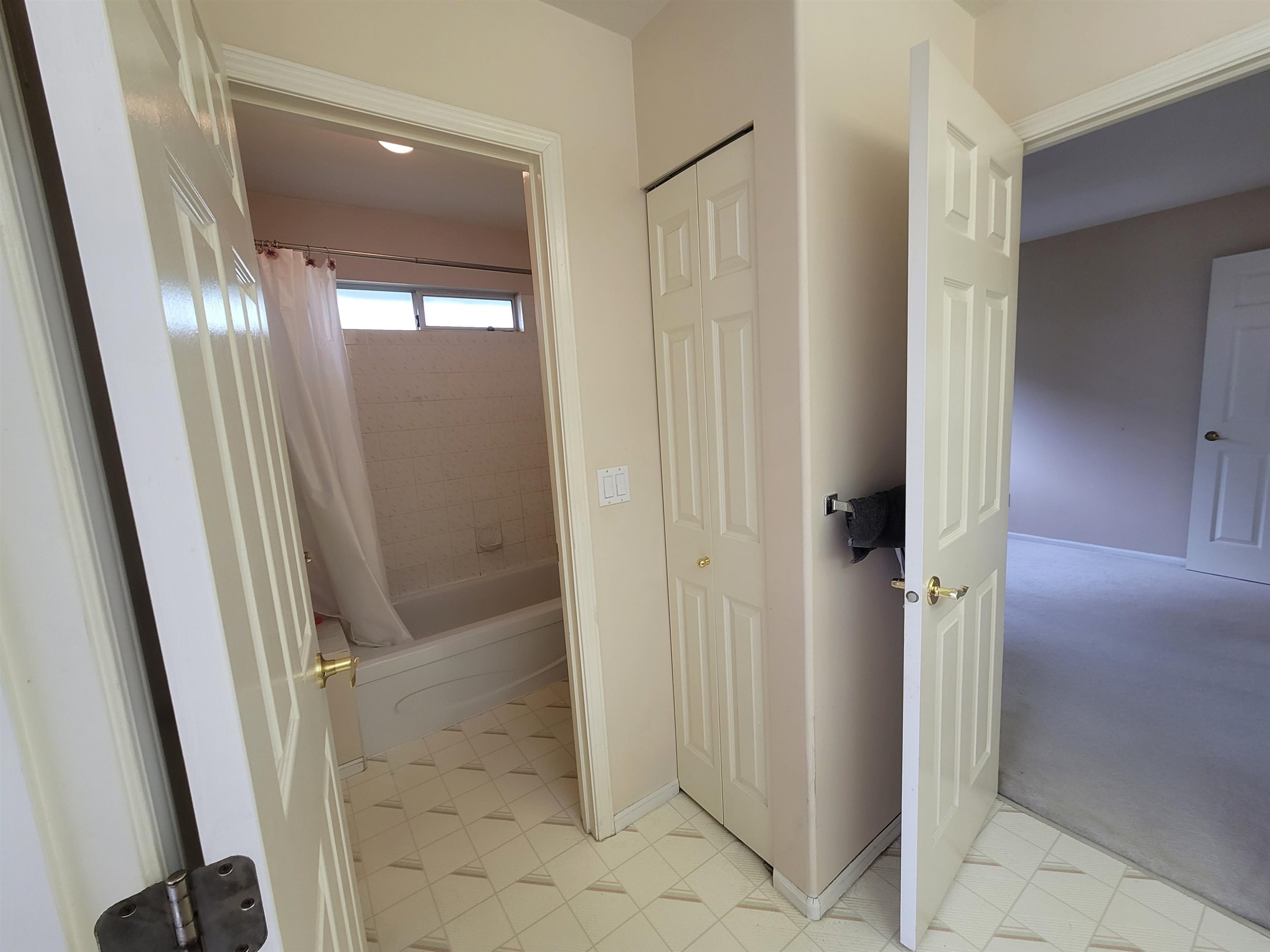 2925 Cliffrose Crescent, Coquitlam, BC