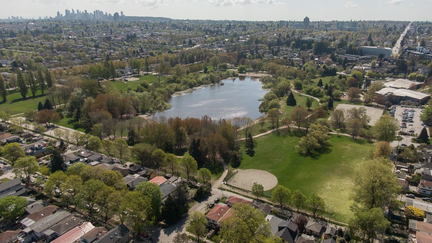 2002 13Th Avenue E, Vancouver, BC