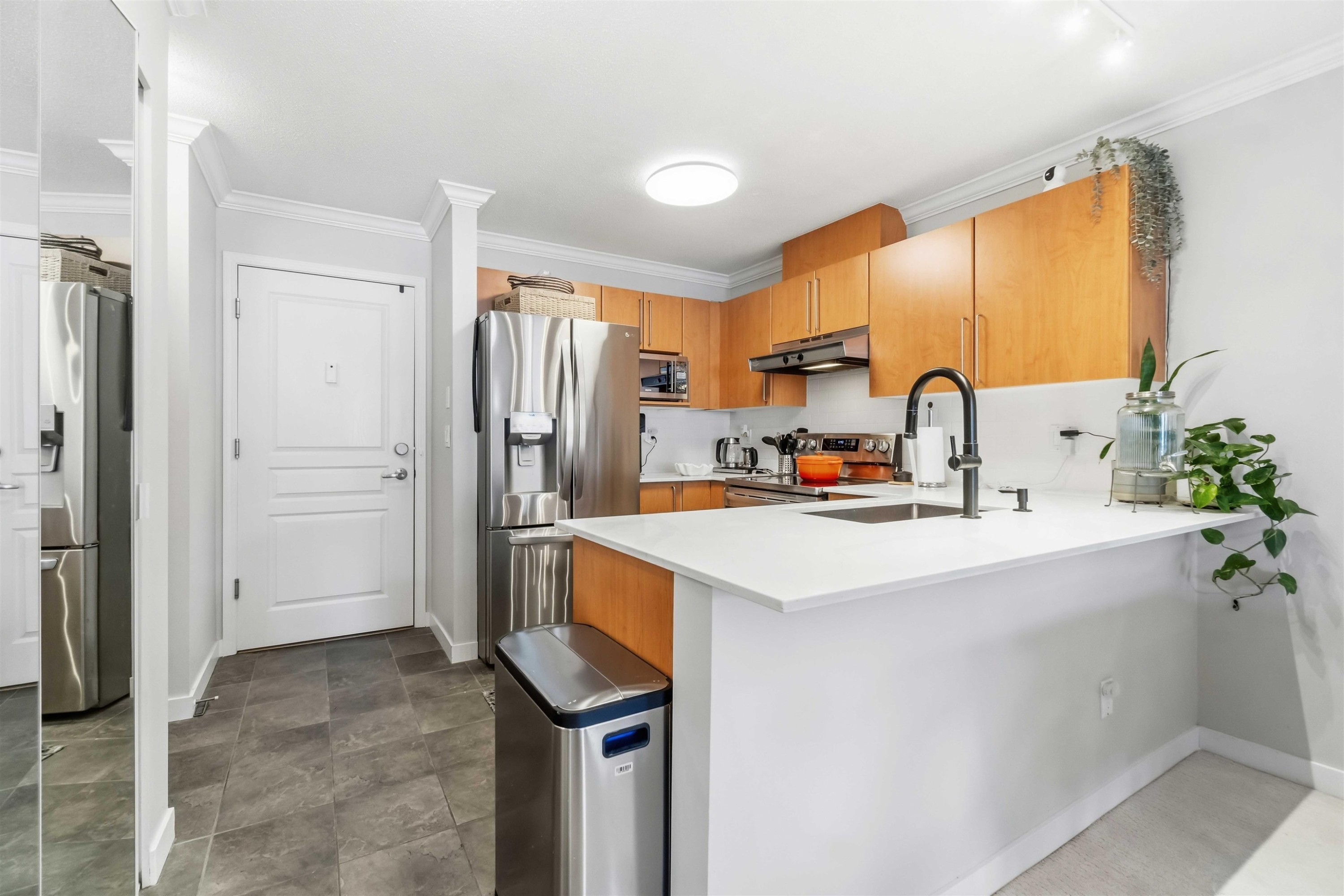406-1150 29Th Street E, North Vancouver, BC