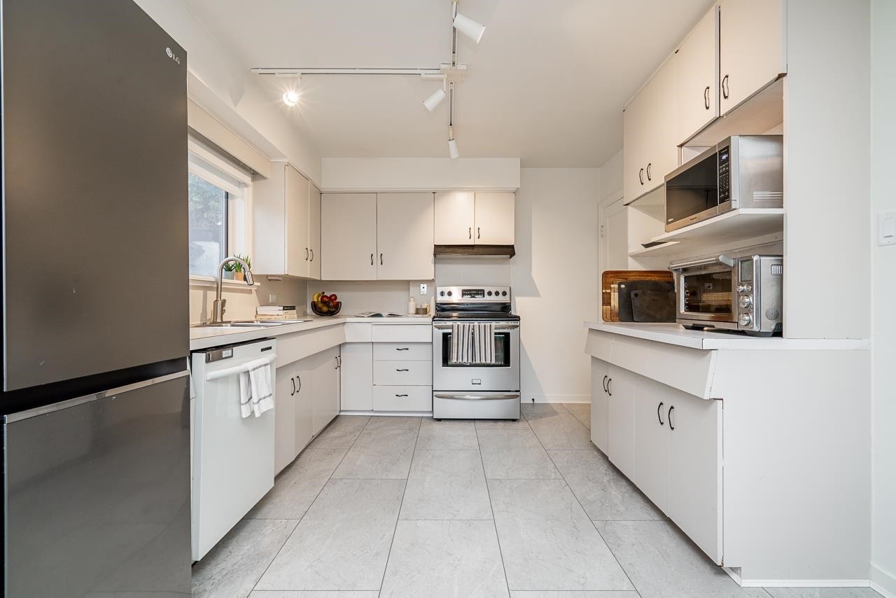 134 40Th Avenue W, Vancouver, BC