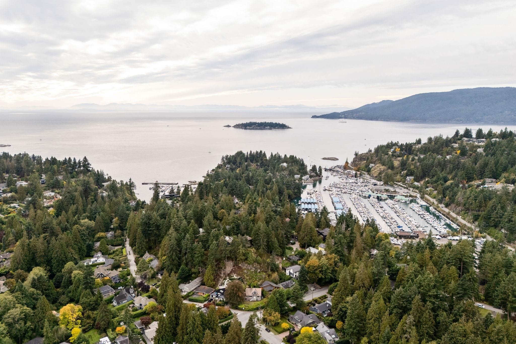 5607 Eagle Harbour Road, West Vancouver, BC