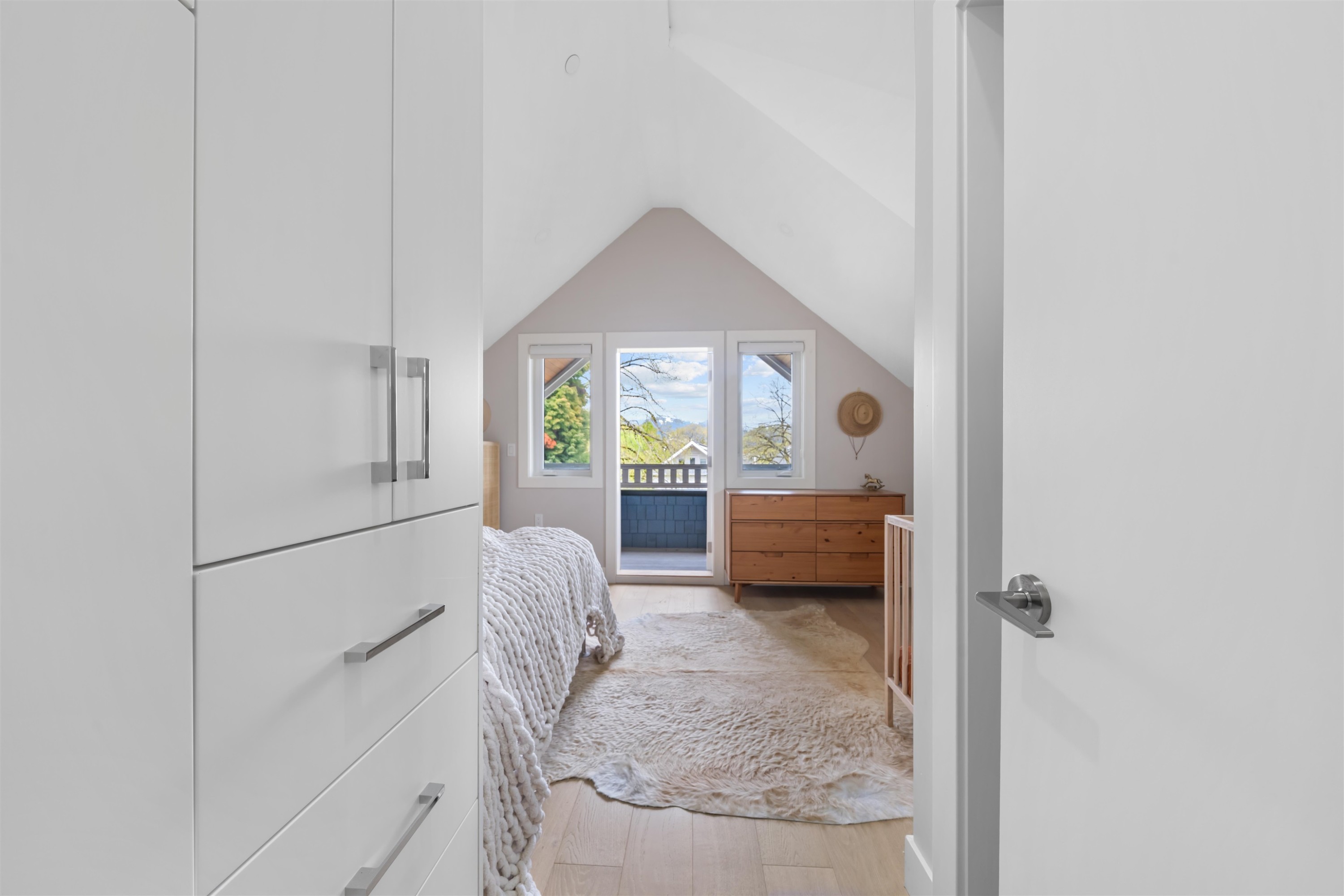 1758 14Th Avenue E, Vancouver, BC