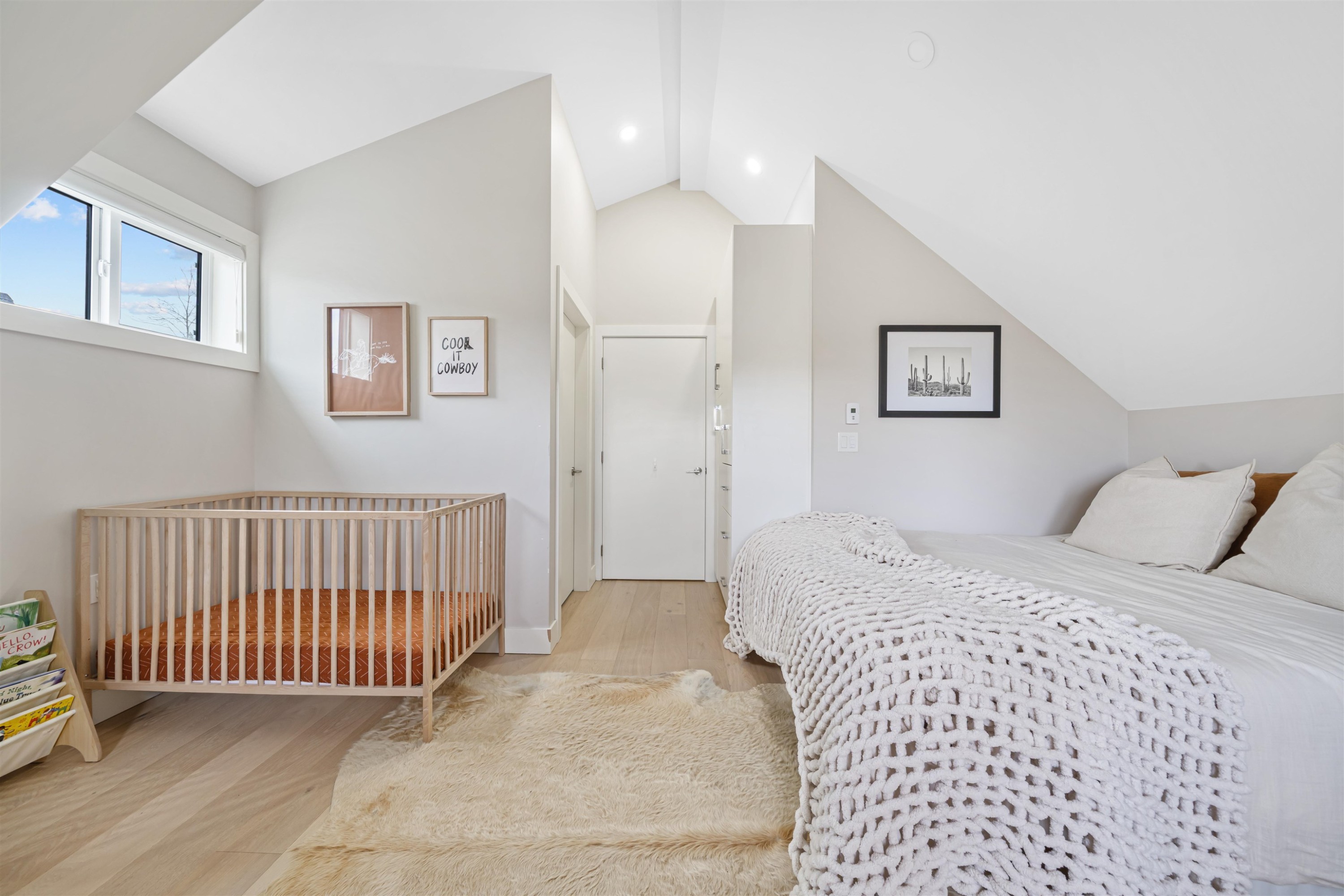 1758 14Th Avenue E, Vancouver, BC