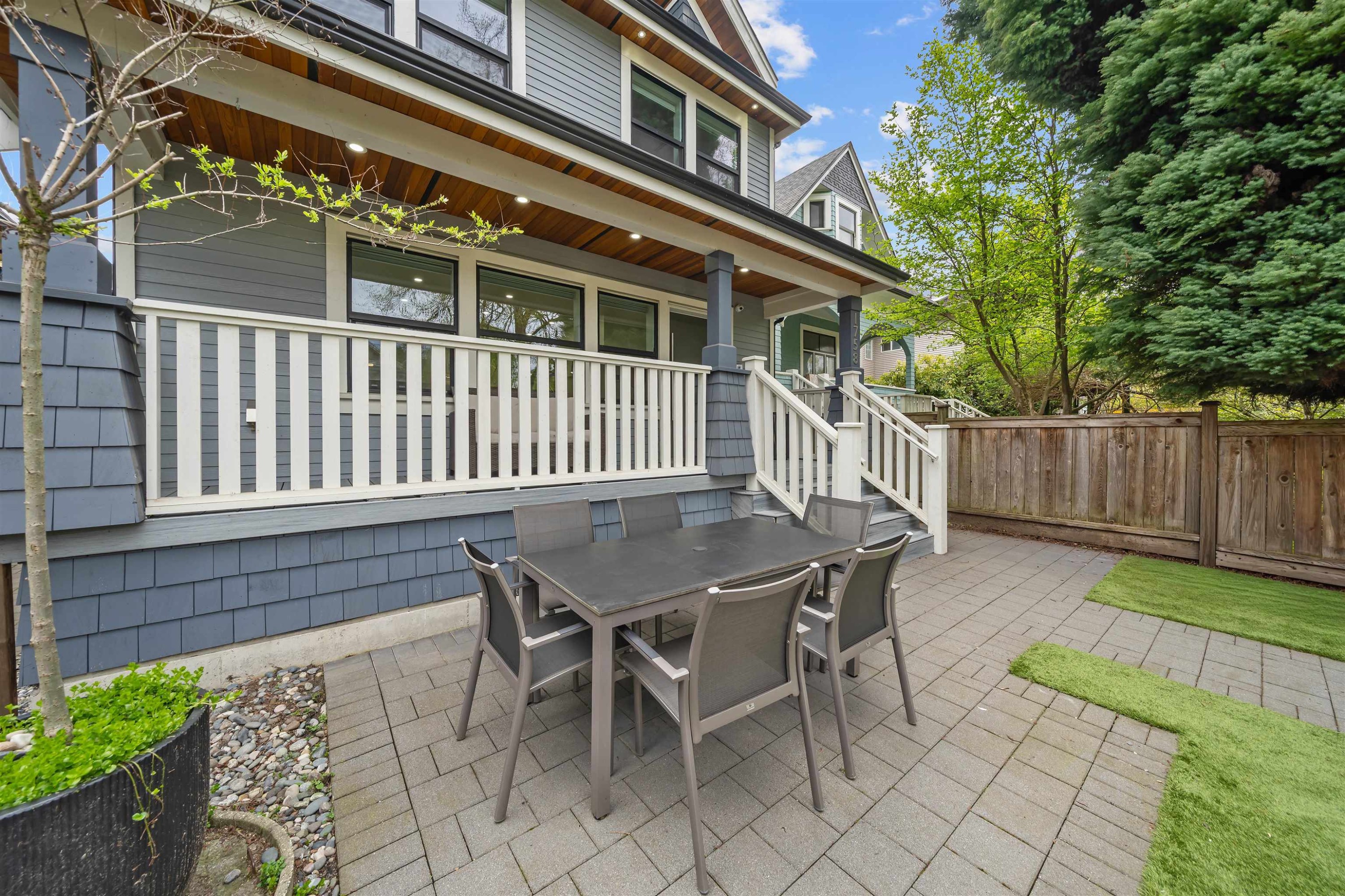 1758 14Th Avenue E, Vancouver, BC