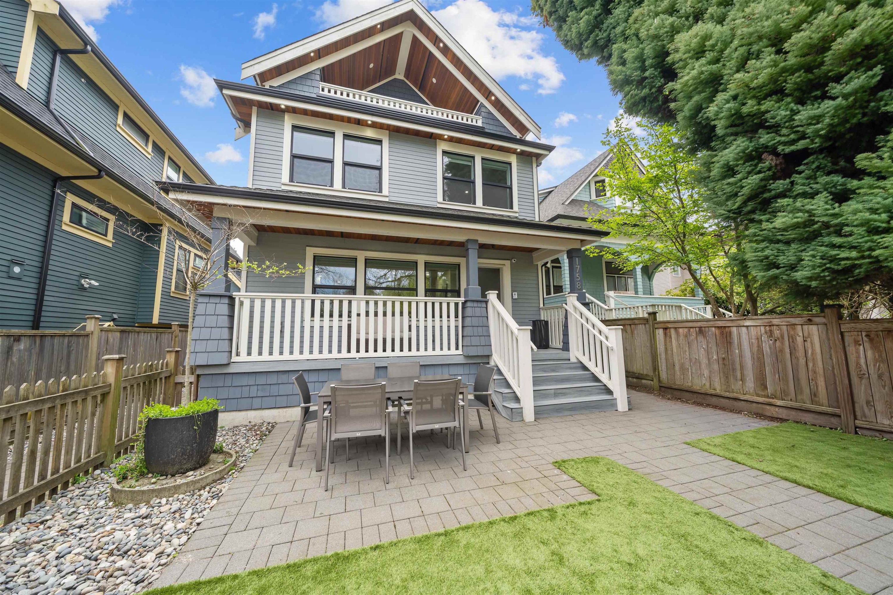 1758 14Th Avenue E, Vancouver, BC