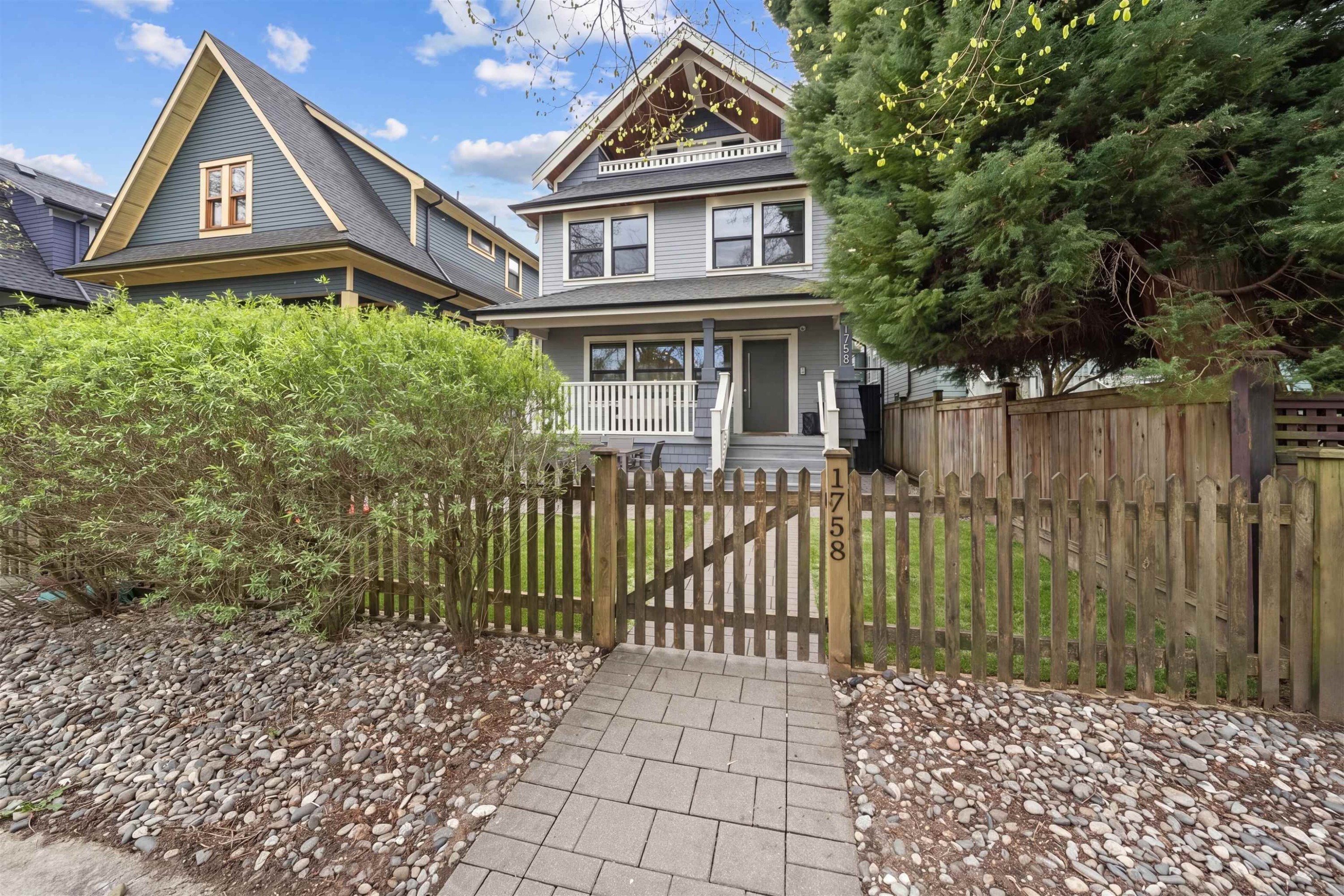 1758 14Th Avenue E, Vancouver, BC