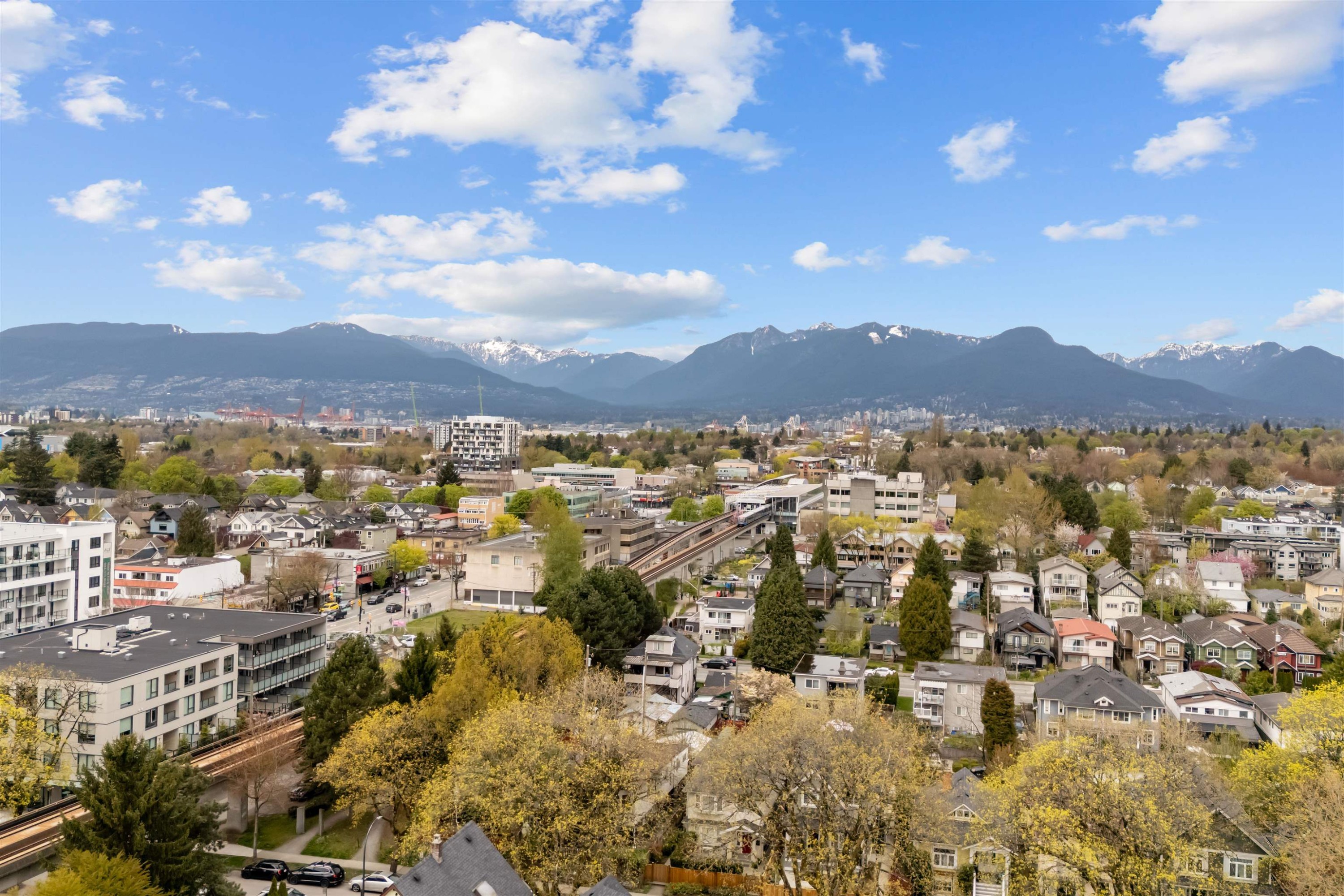 1758 14Th Avenue E, Vancouver, BC
