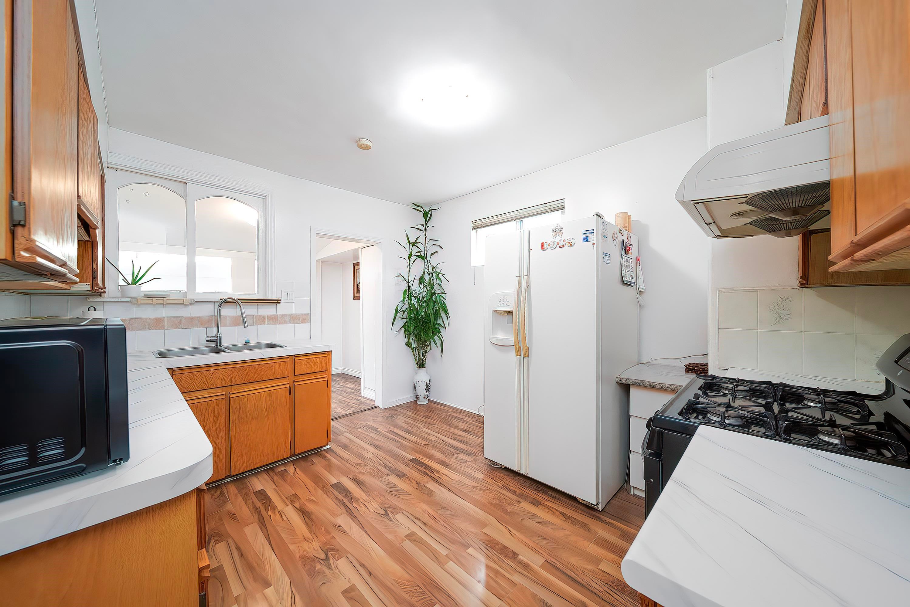 3134 1St Avenue E, Vancouver, BC