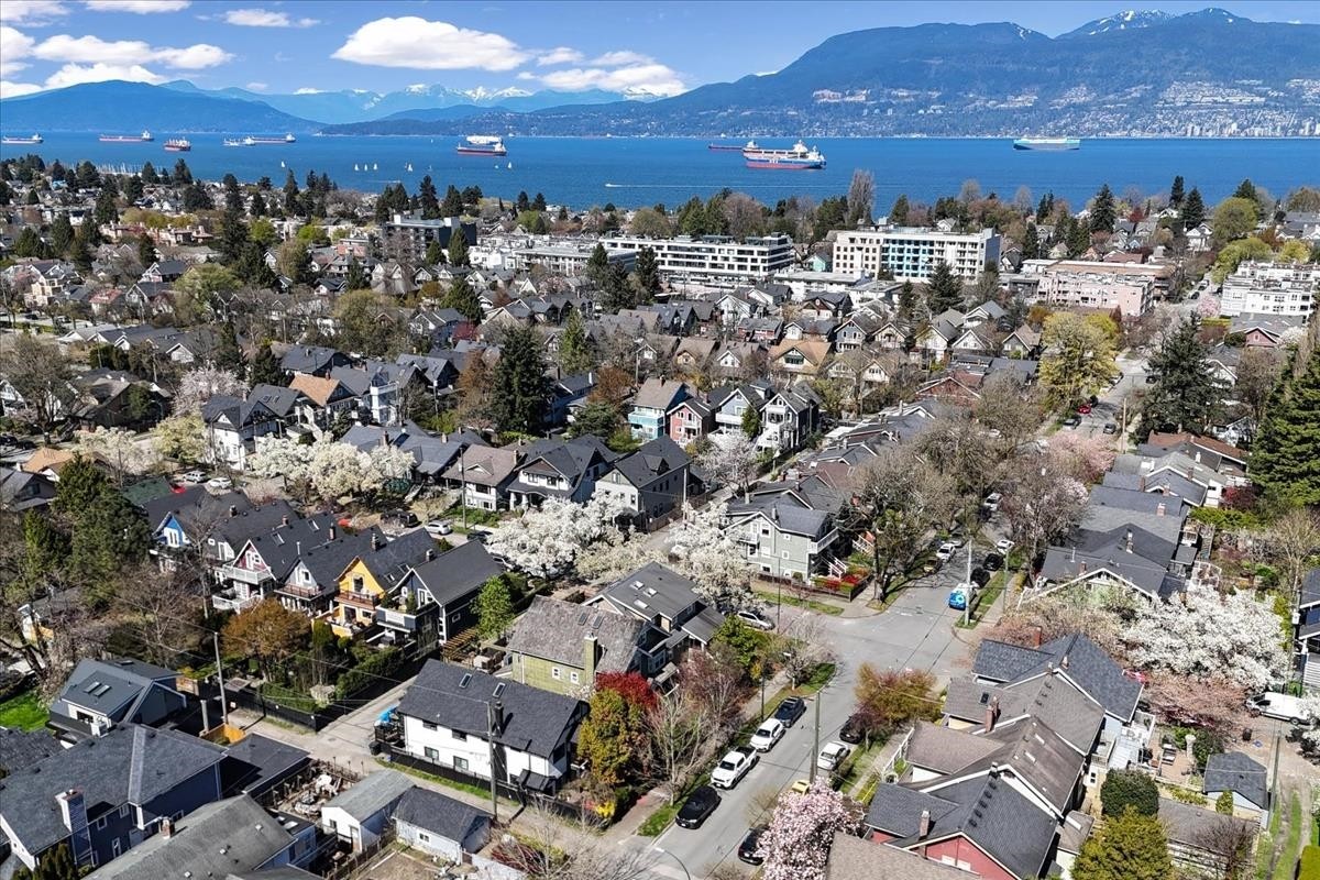 2301 Stephens Street, Vancouver, BC