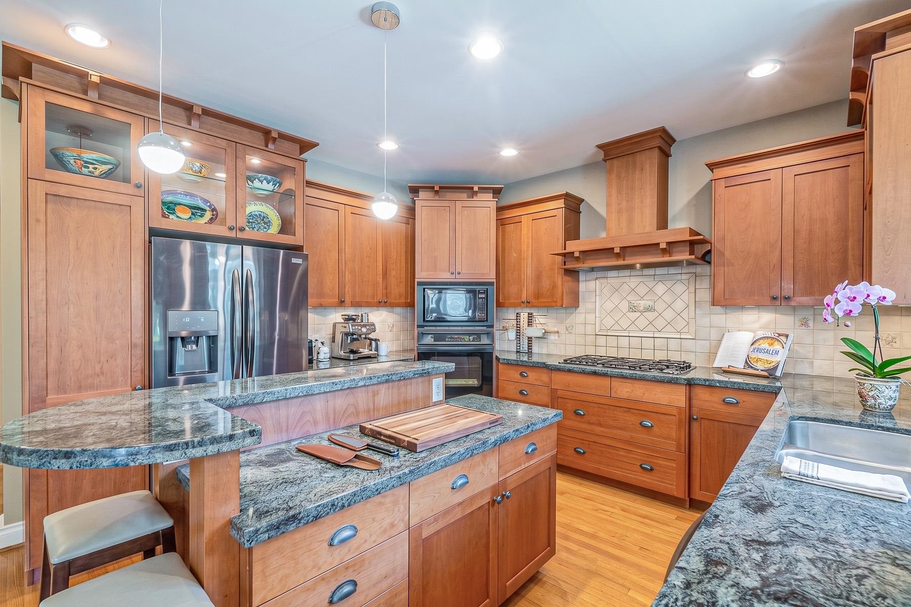 550 Keith Road, West Vancouver, BC