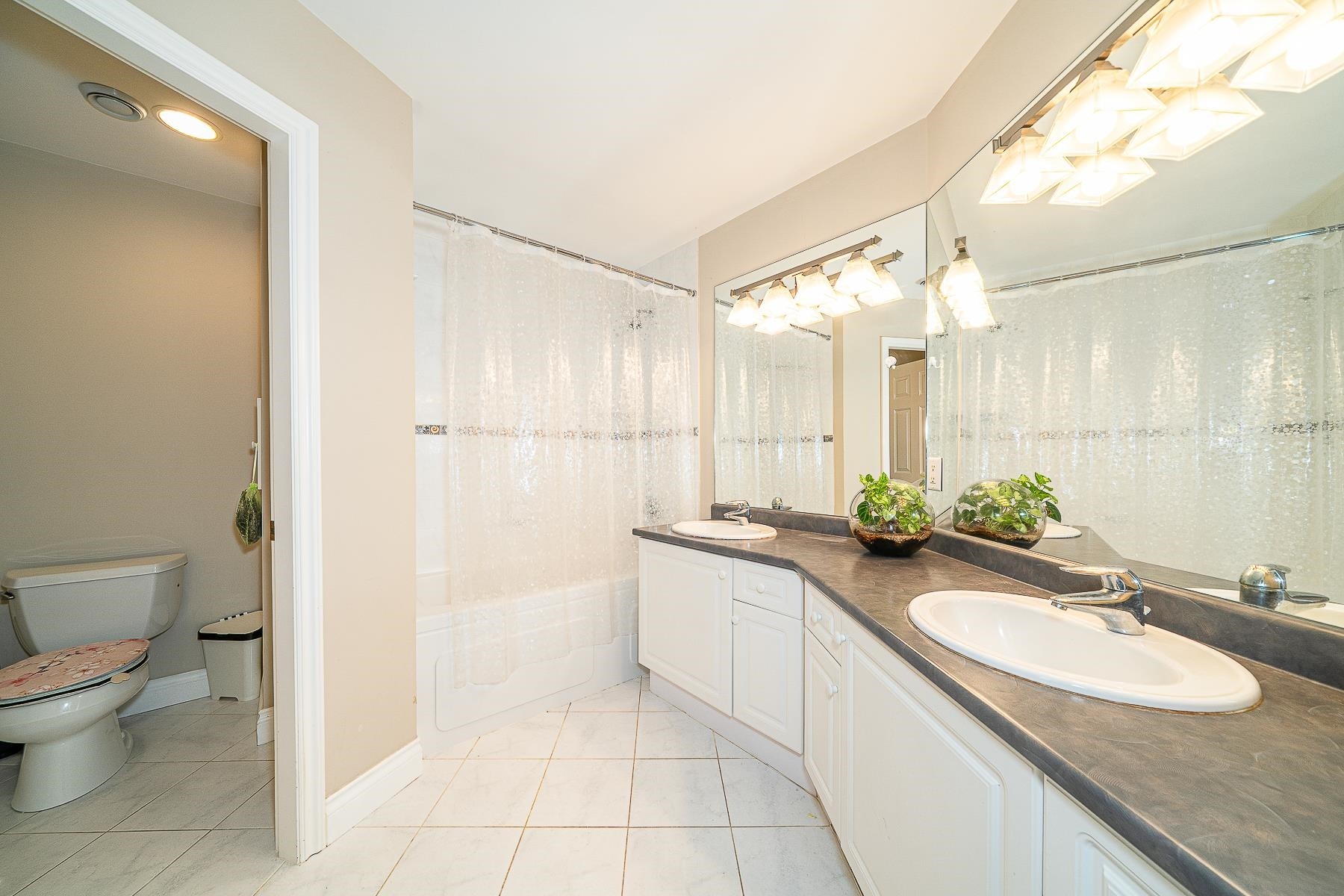 550 Keith Road, West Vancouver, BC