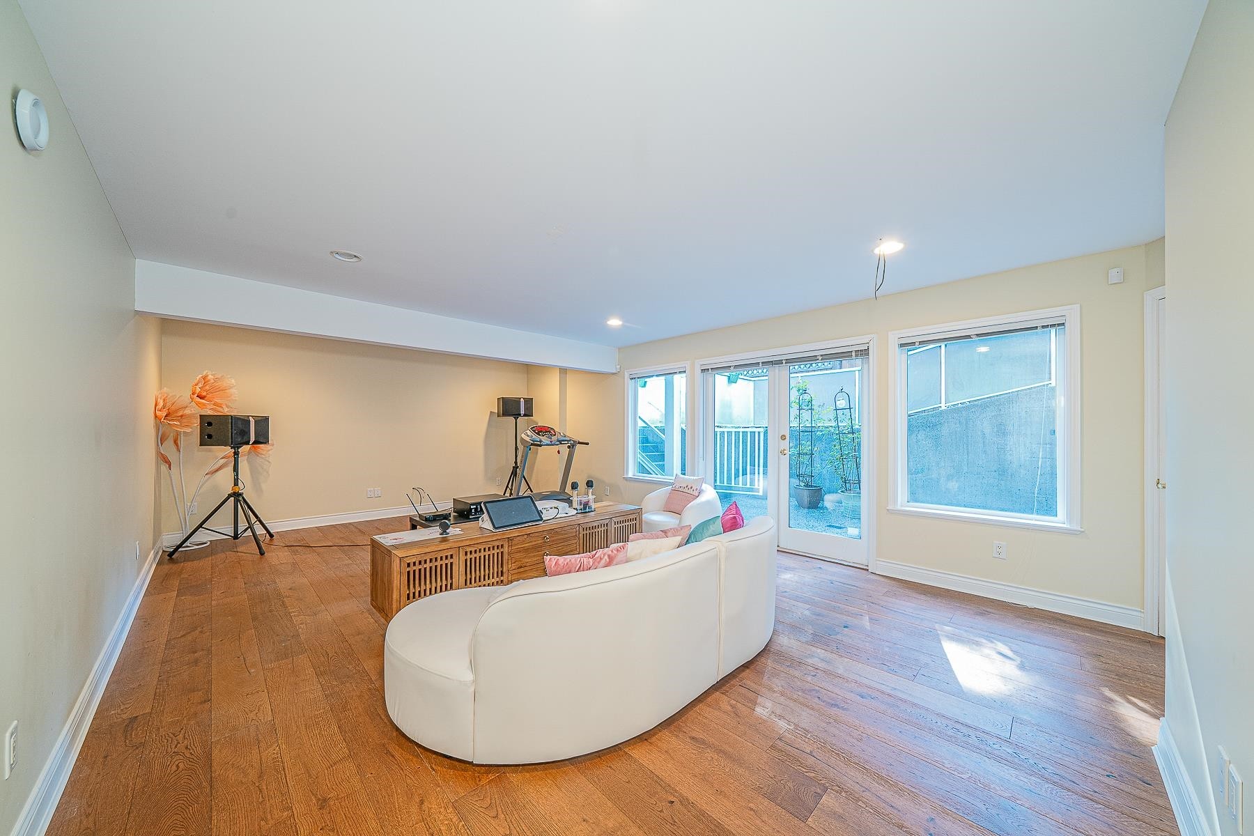 550 Keith Road, West Vancouver, BC
