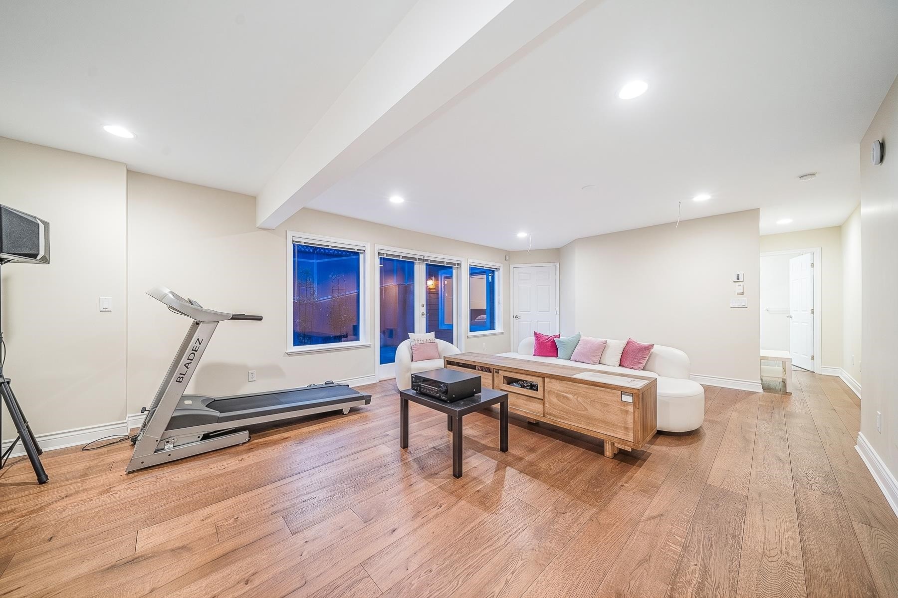 550 Keith Road, West Vancouver, BC