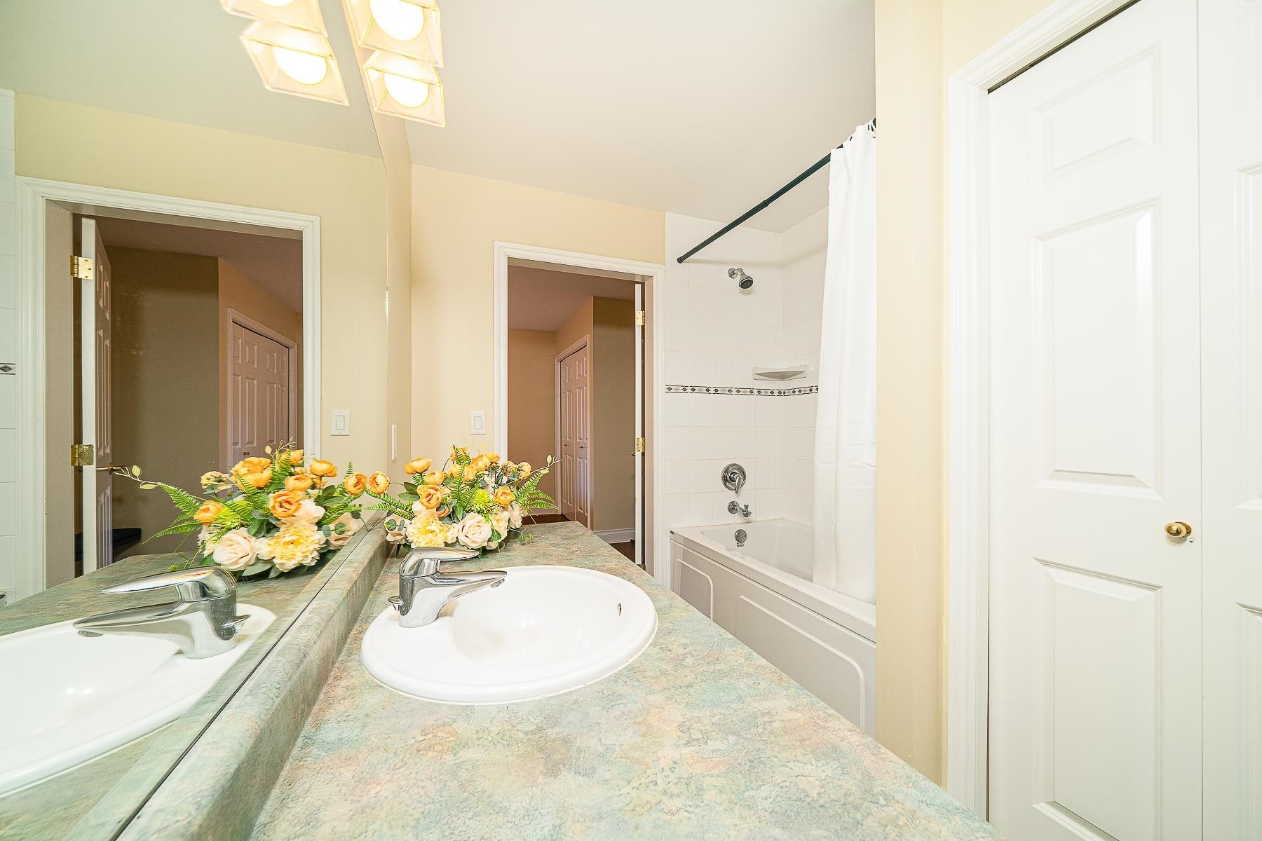 550 Keith Road, West Vancouver, BC