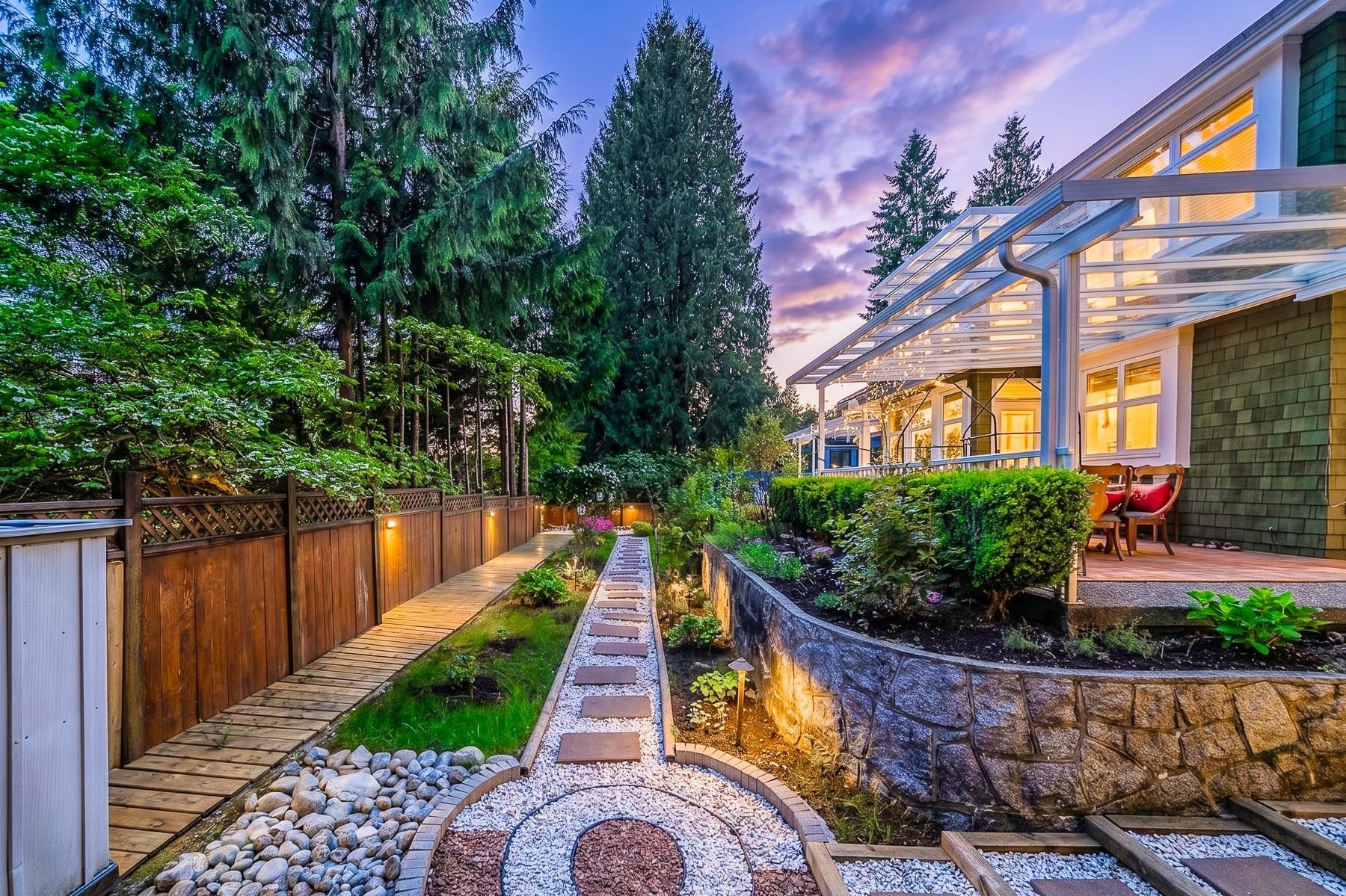 550 Keith Road, West Vancouver, BC