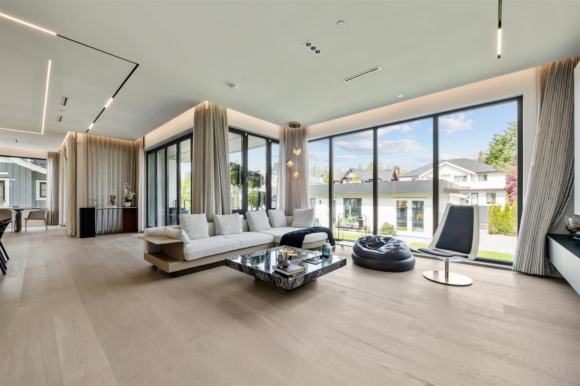 3823 51St Avenue W, Vancouver, BC