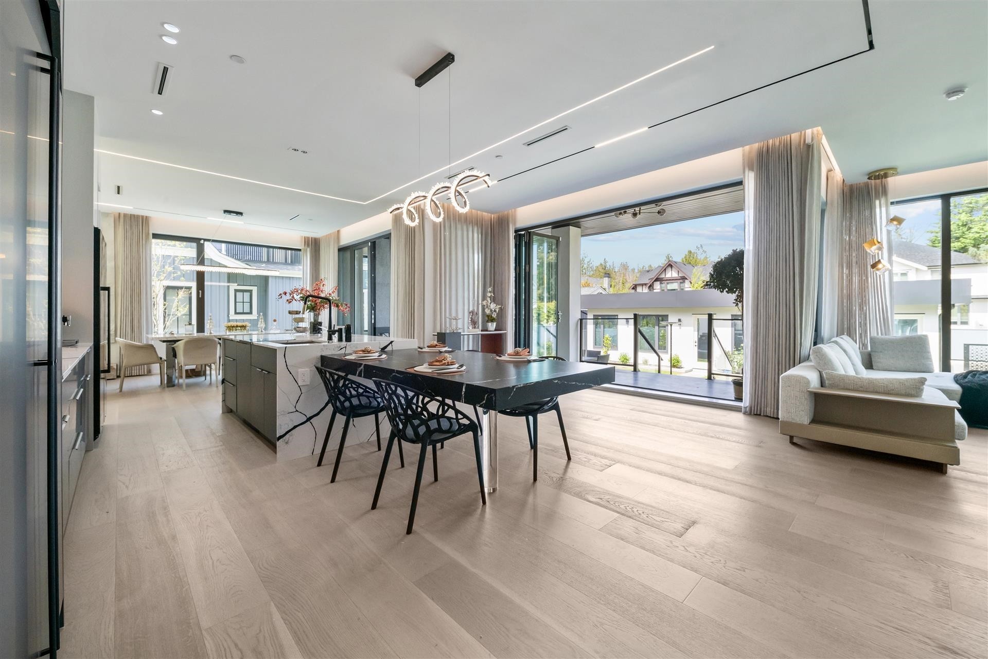 3823 51St Avenue W, Vancouver, BC