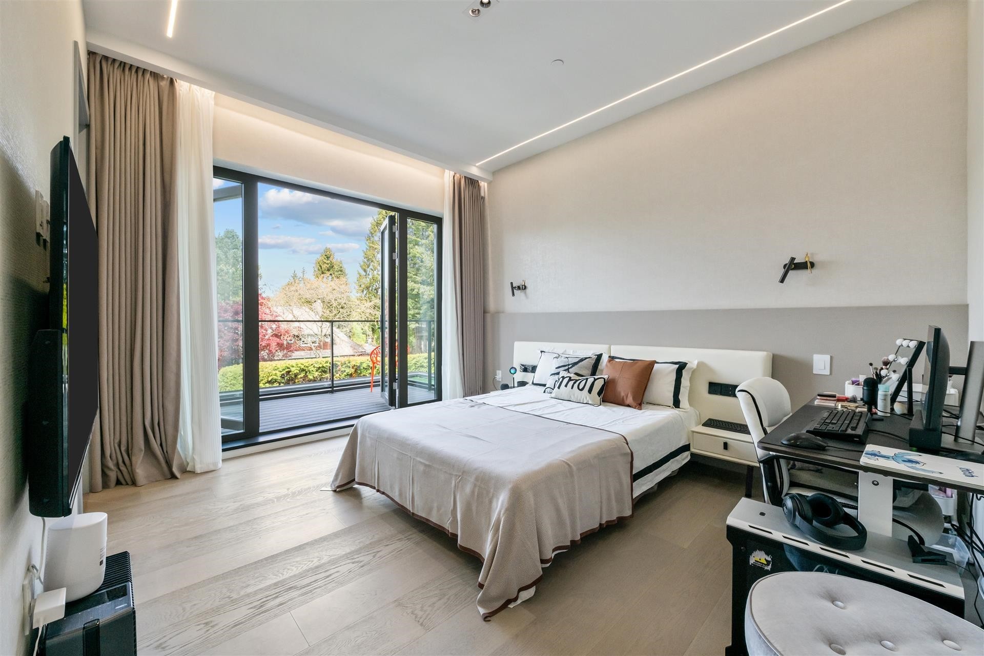 3823 51St Avenue W, Vancouver, BC