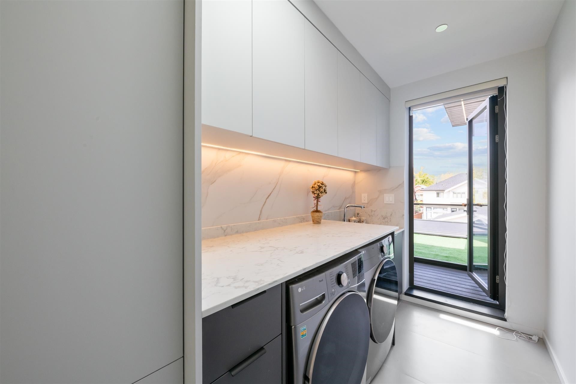 3823 51St Avenue W, Vancouver, BC