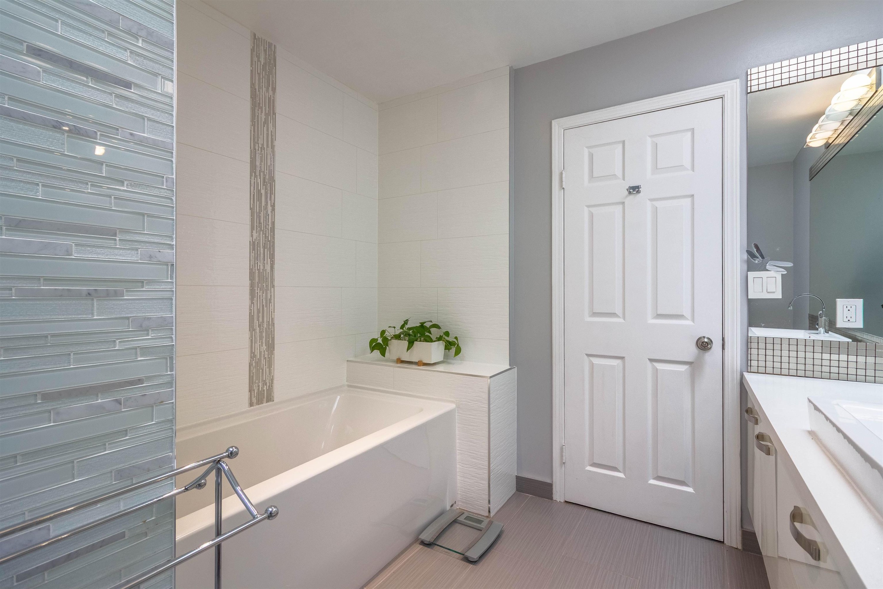 116-2721 Atlin Place, Coquitlam, BC