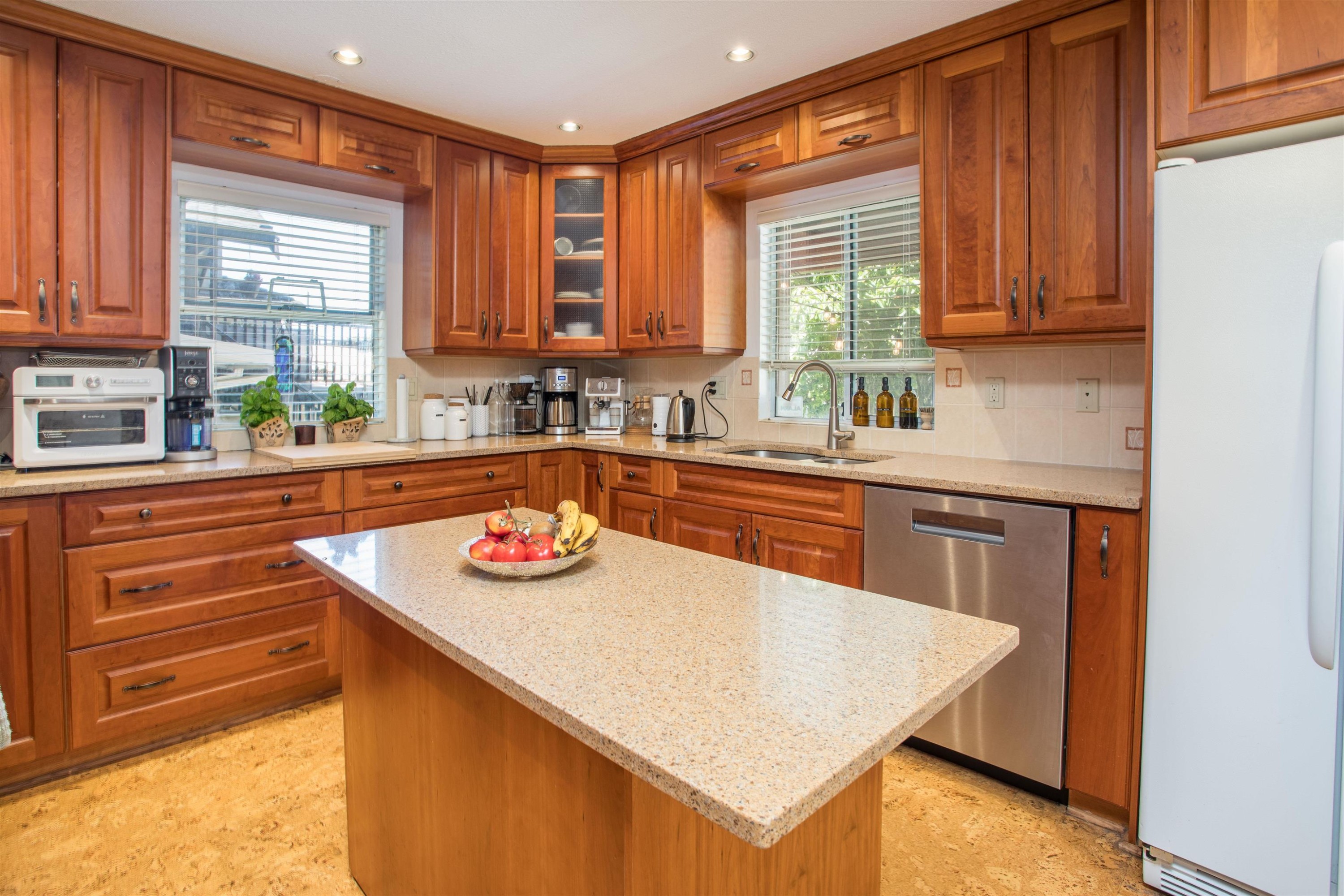 2945 12Th Avenue W, Vancouver, BC