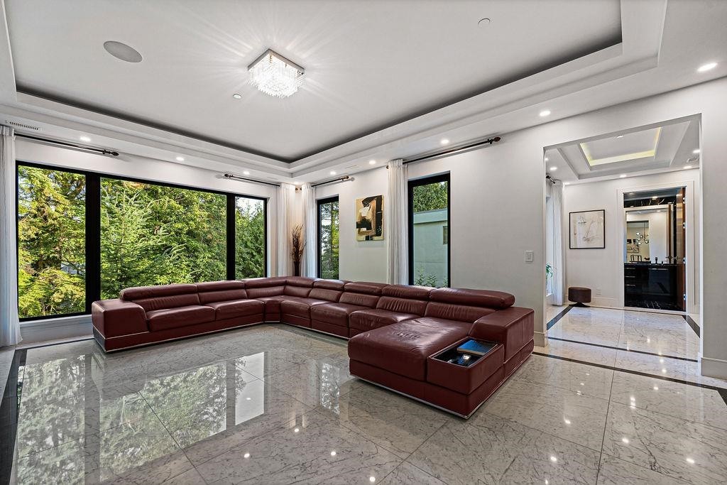 558 Glenross Road, West Vancouver, BC - Indoor