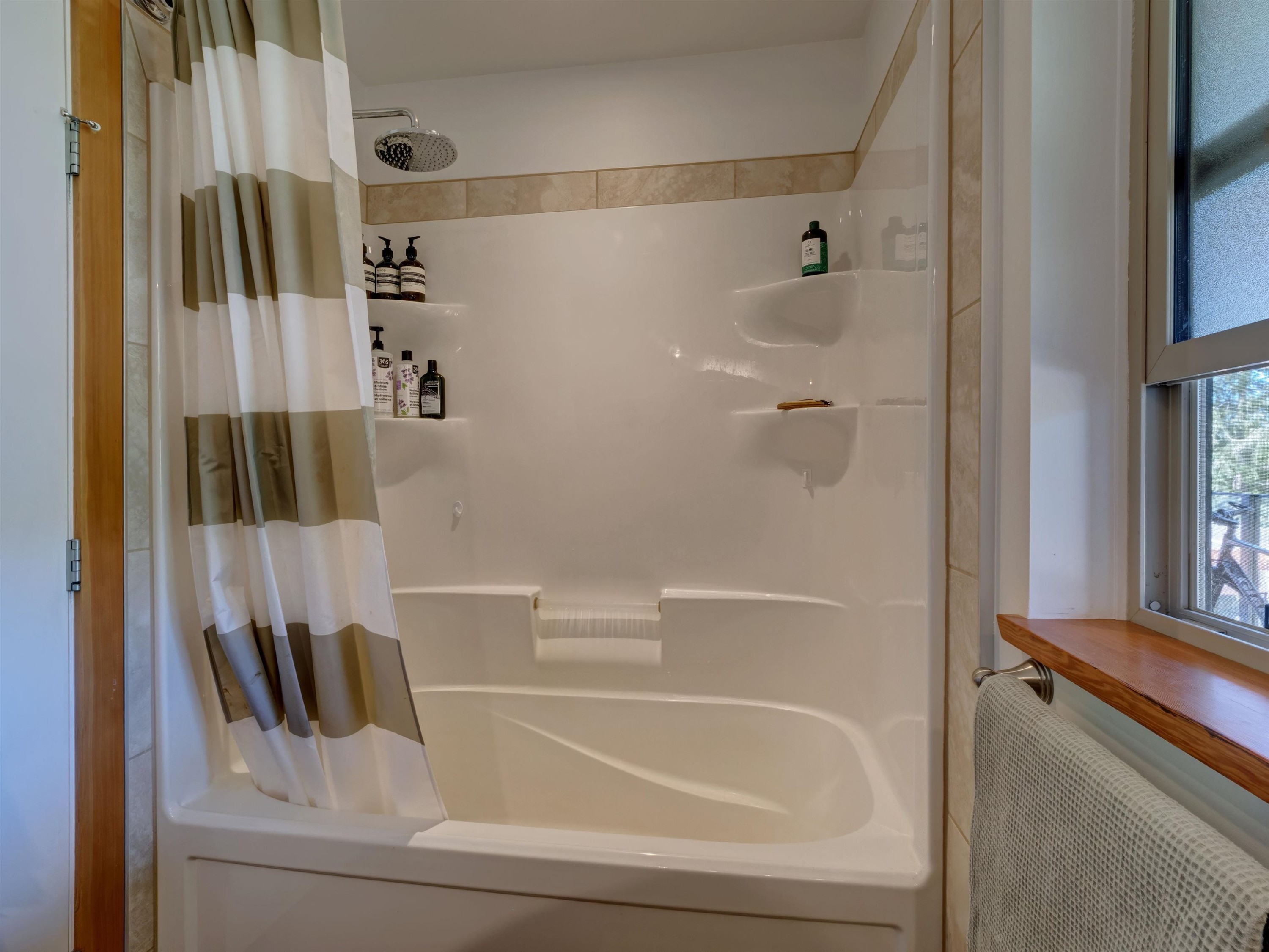 9340 Stephens Way, Halfmoon Bay, BC