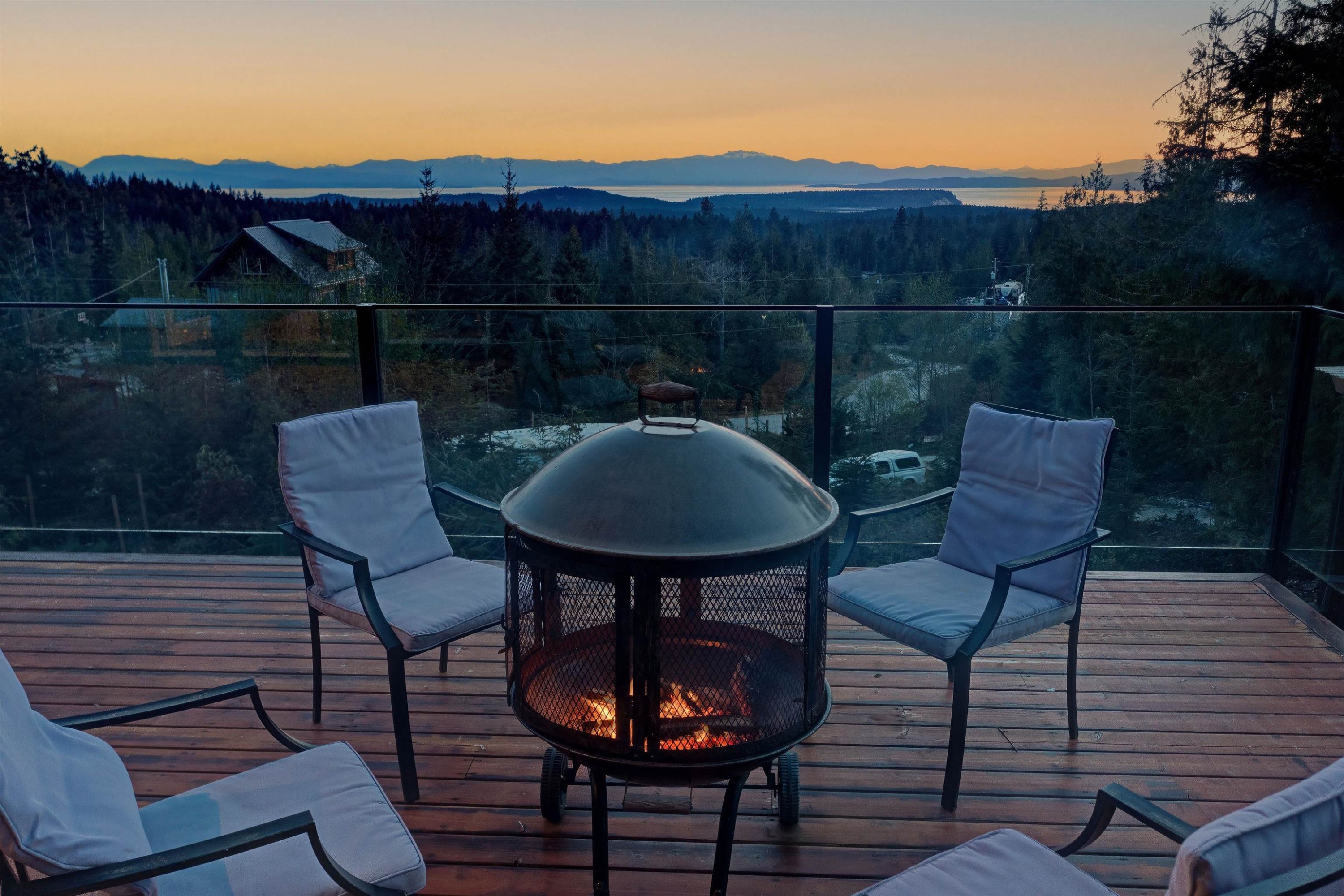 9340 Stephens Way, Halfmoon Bay, BC
