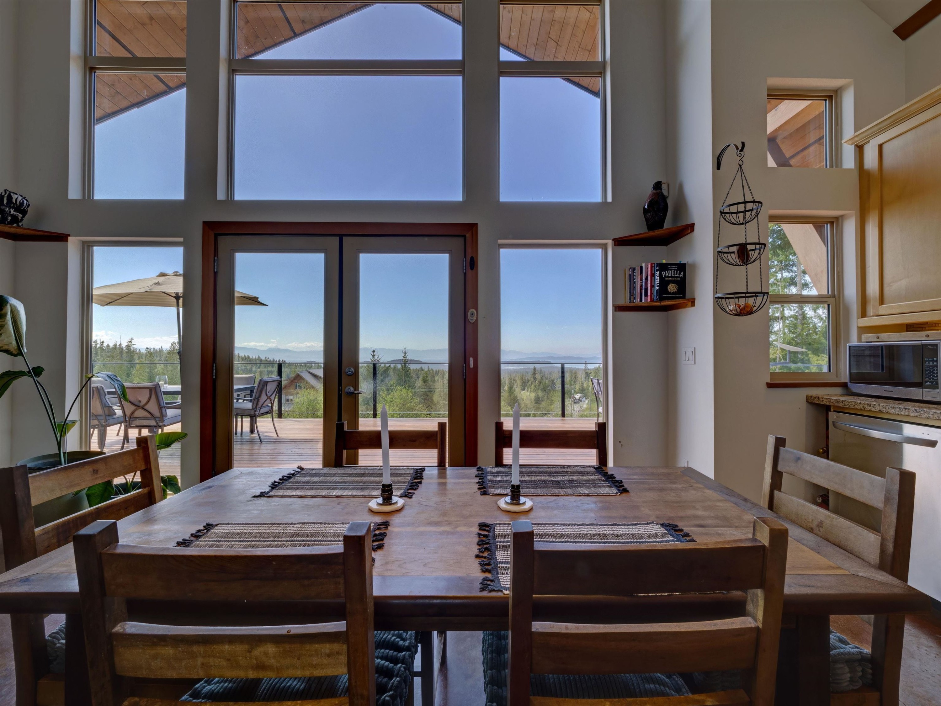 9340 Stephens Way, Halfmoon Bay, BC