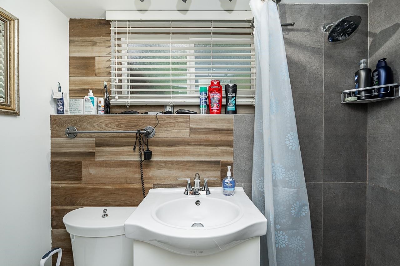 4377 Mountain Highway, North Vancouver, BC