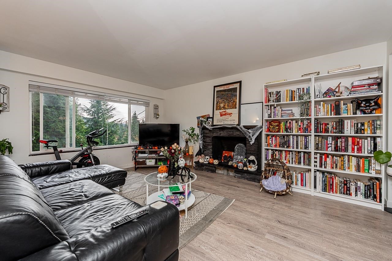 4377 Mountain Highway, North Vancouver, BC