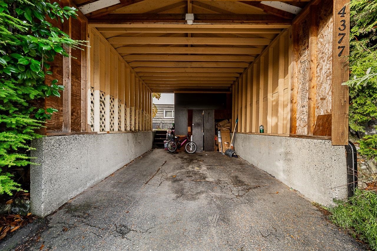 4377 Mountain Highway, North Vancouver, BC