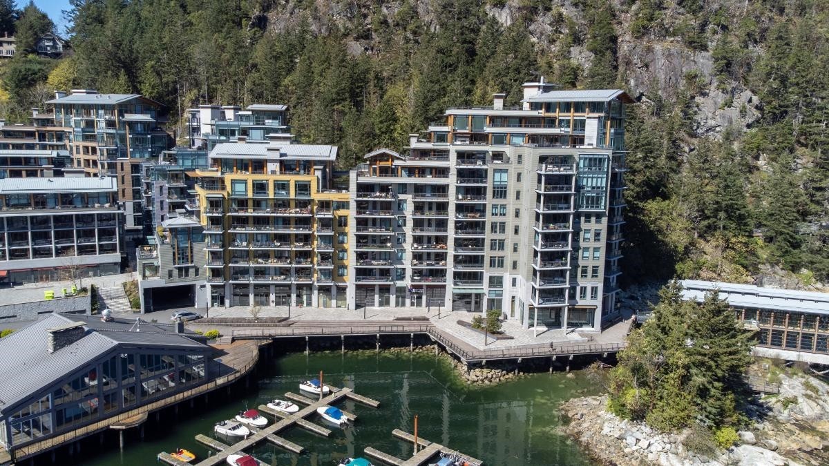 406-6707 Nelson Avenue, West Vancouver, BC