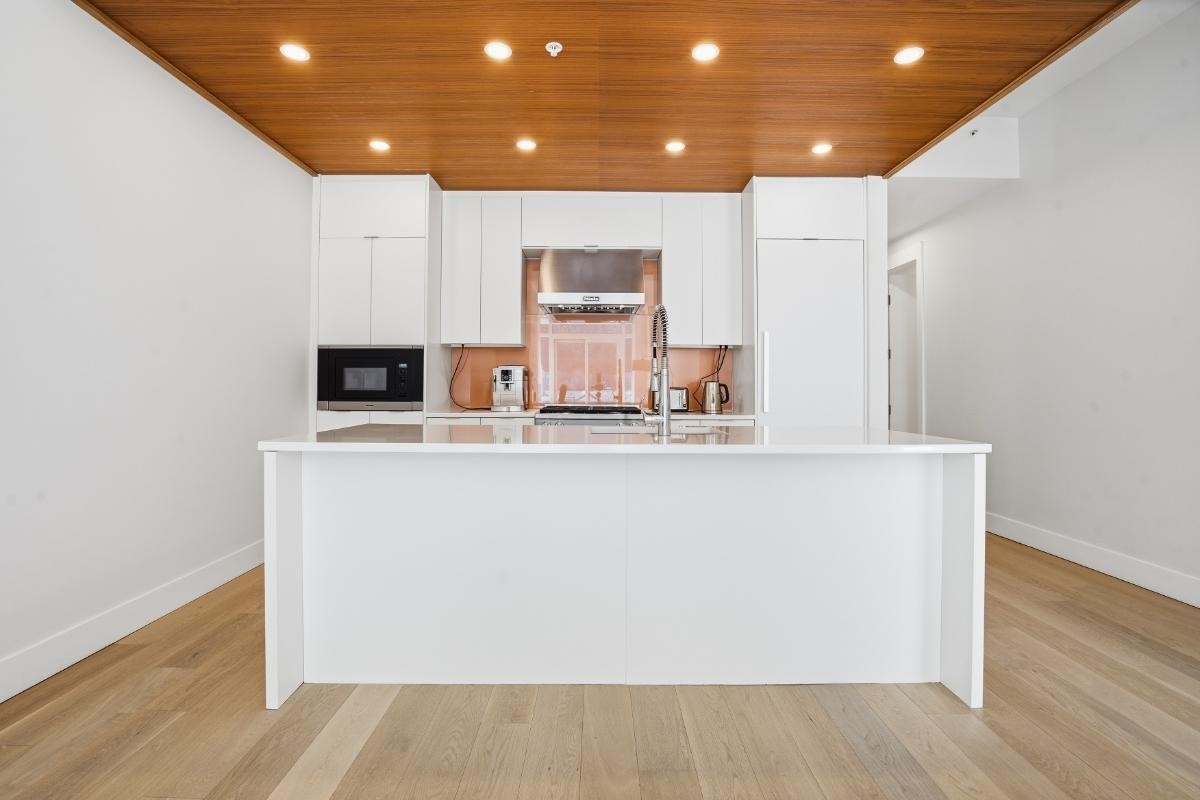 406-6707 Nelson Avenue, West Vancouver, BC