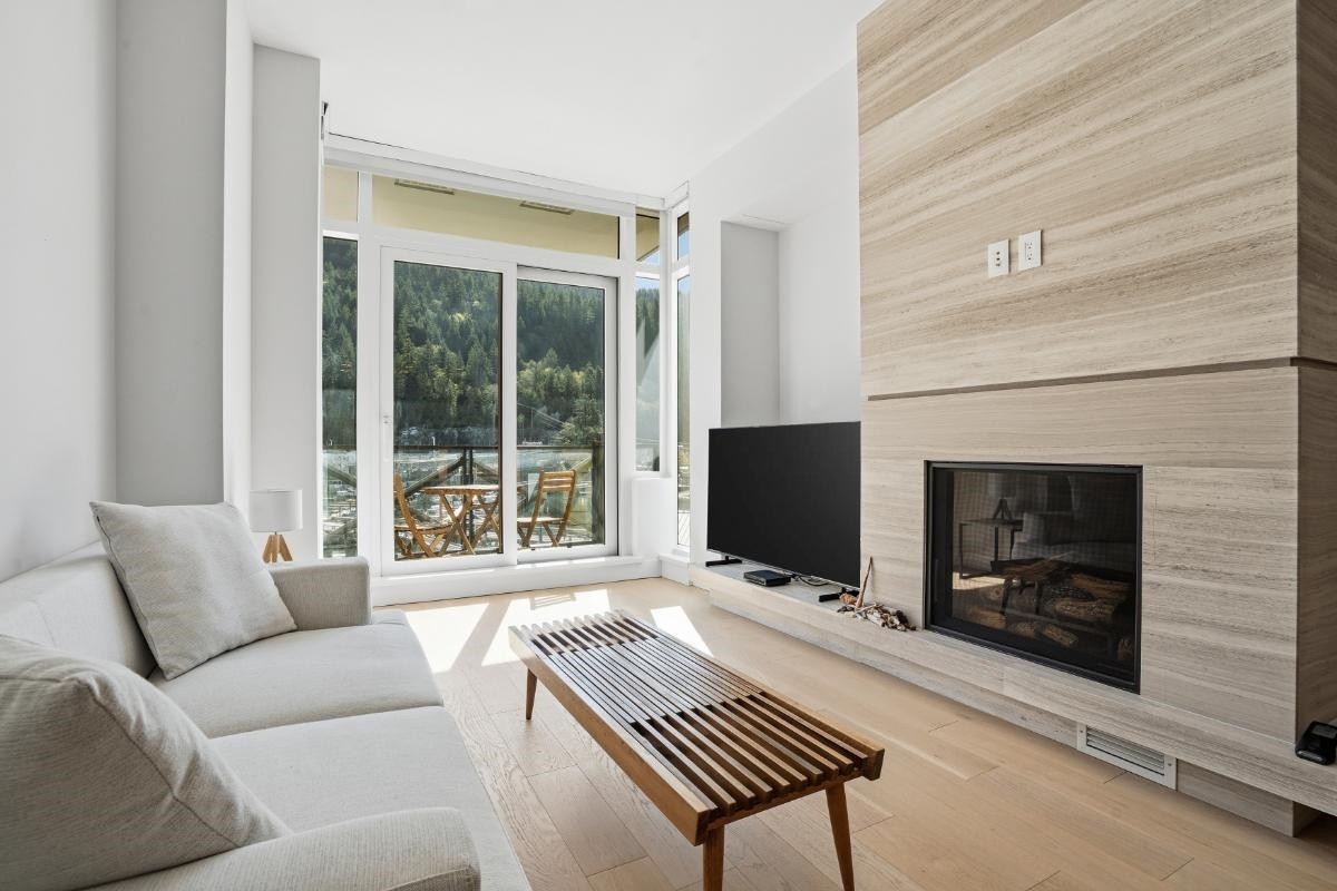 406-6707 Nelson Avenue, West Vancouver, BC