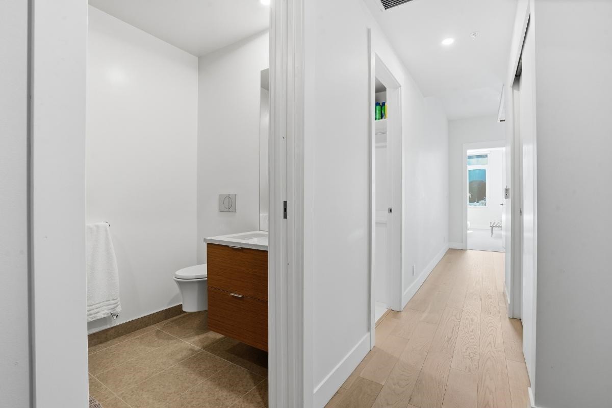406-6707 Nelson Avenue, West Vancouver, BC