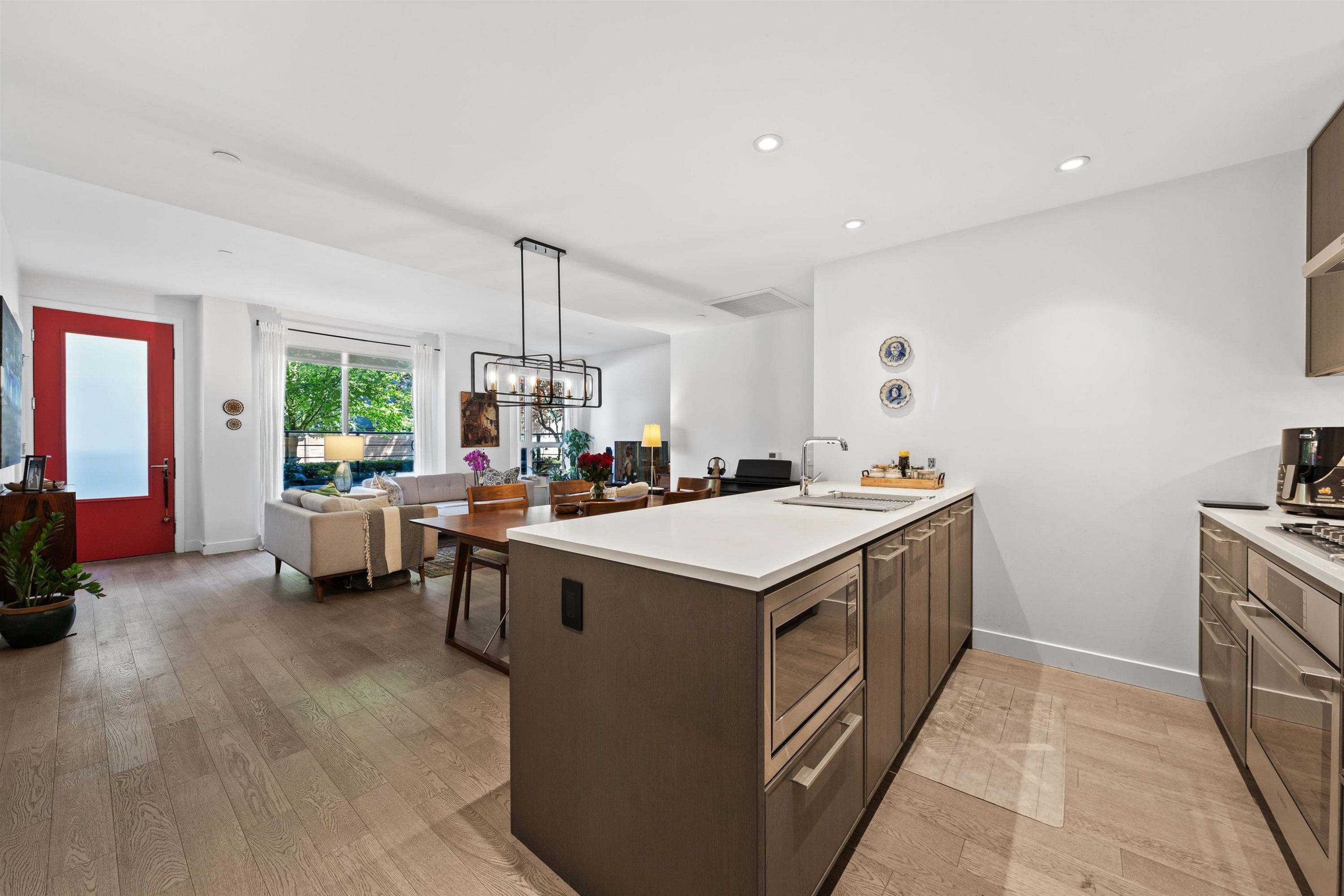 103-1055 Ridgewood Drive, North Vancouver, BC