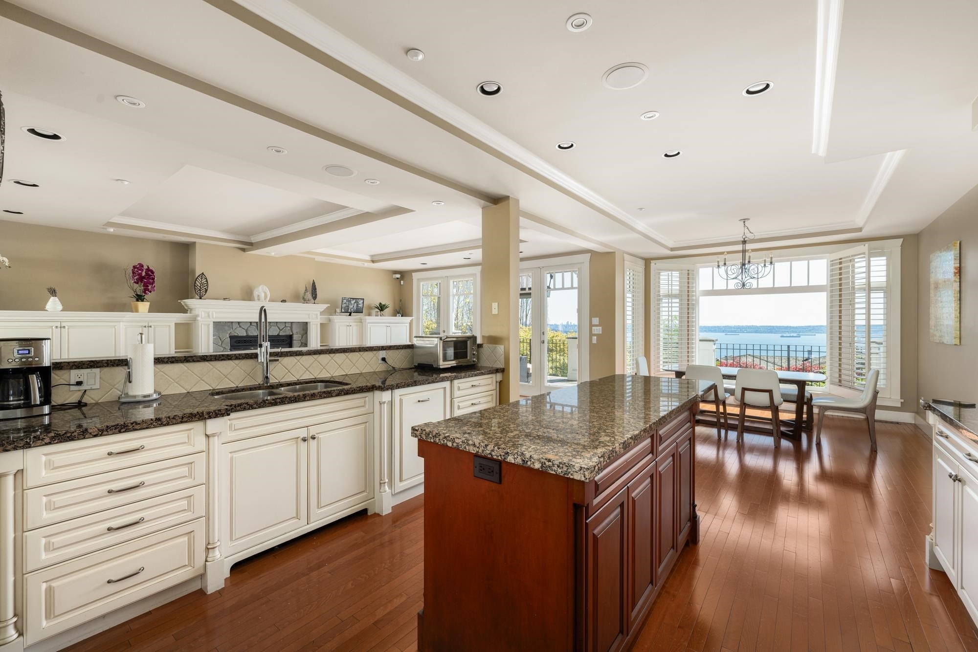 2353 Orchard Lane, West Vancouver, BC