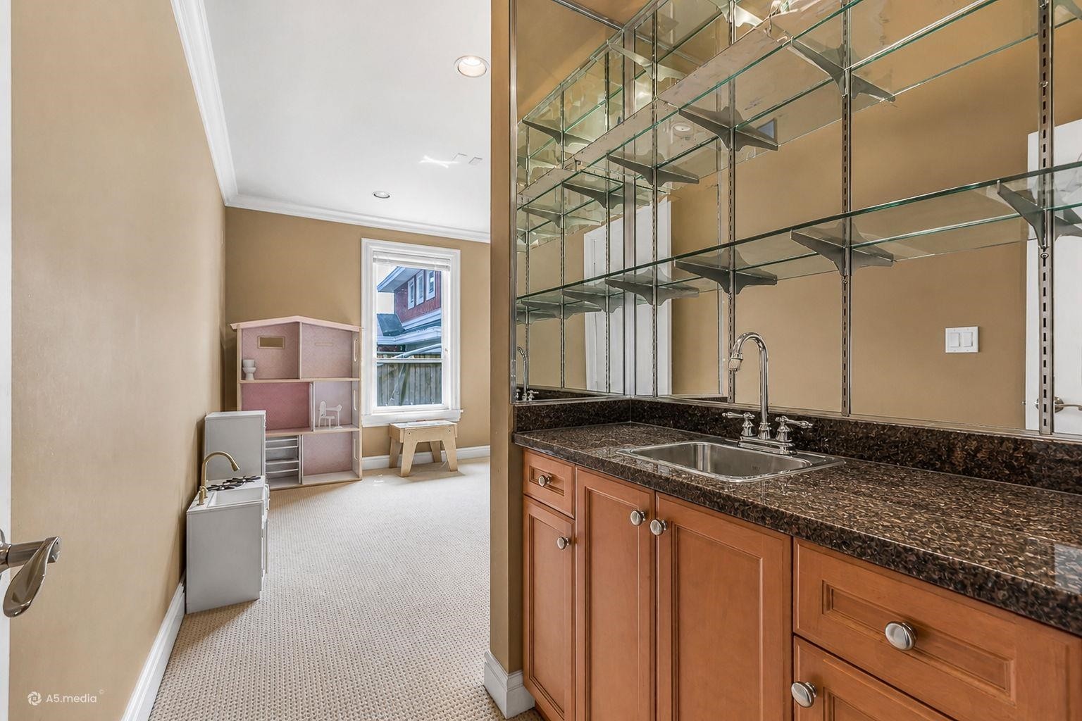 6328 Danube Road, Richmond, BC