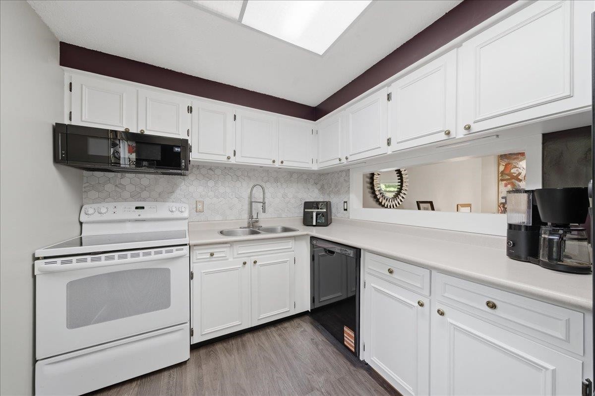 47-1240 Falcon Drive, Coquitlam, BC