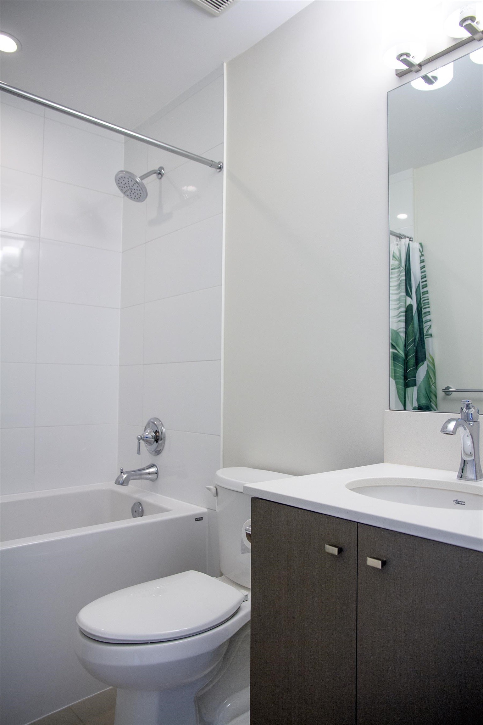 5915 Beachgate Lane, Sechelt, BC - Indoor Photo Showing Bathroom