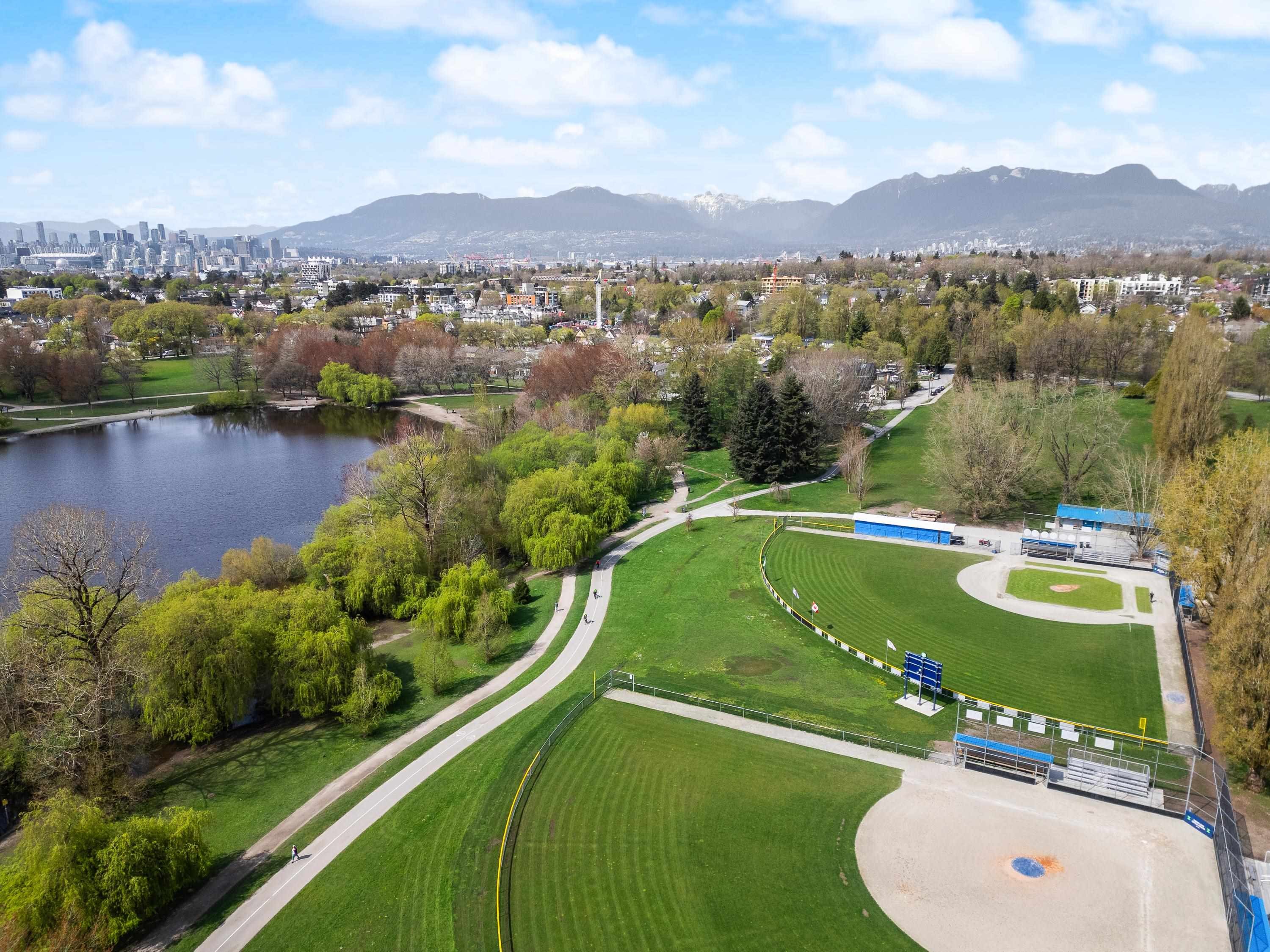 2050 13Th Avenue E, Vancouver, BC