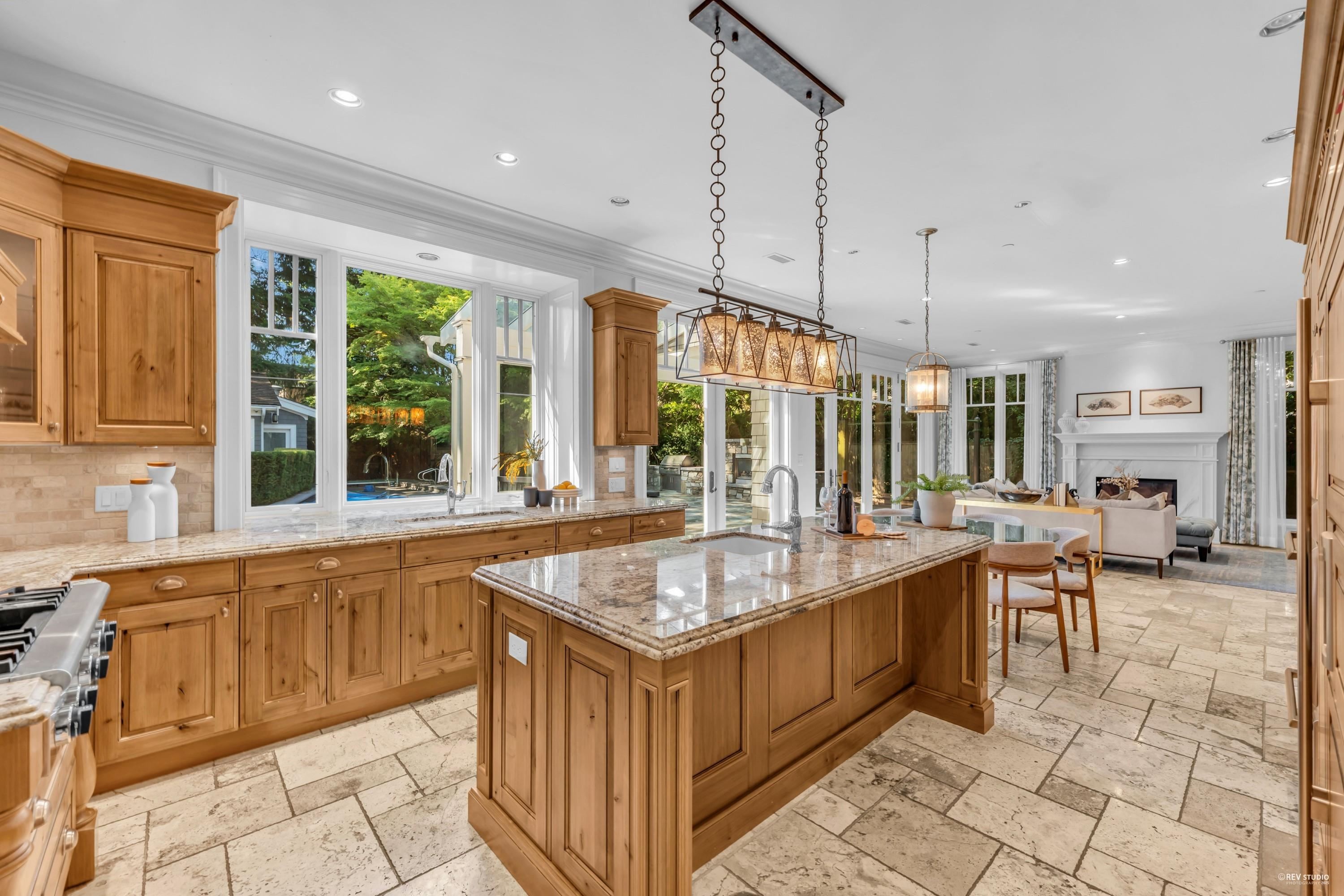 5530 Mcmaster Road, Vancouver, BC