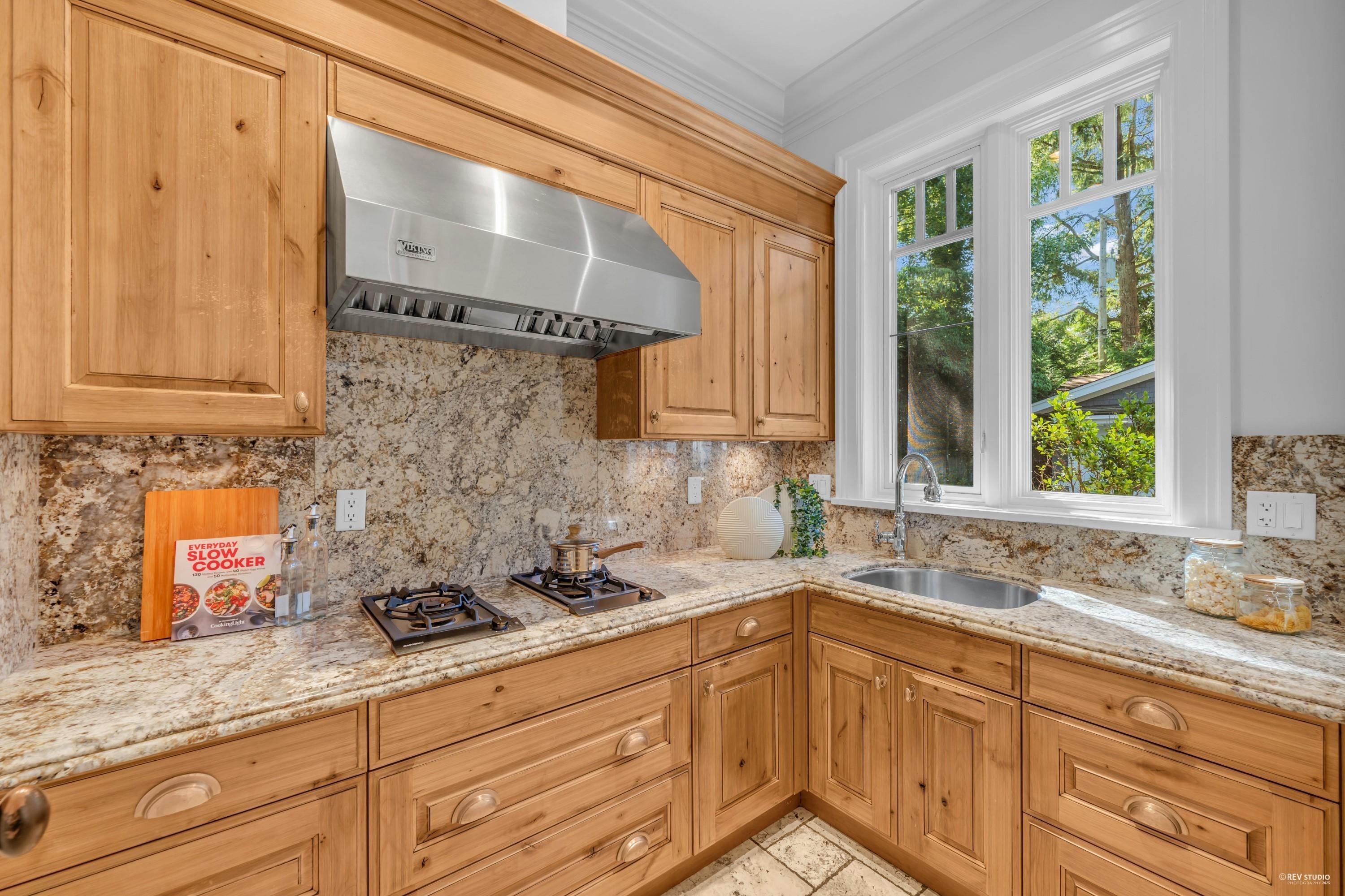 5530 Mcmaster Road, Vancouver, BC