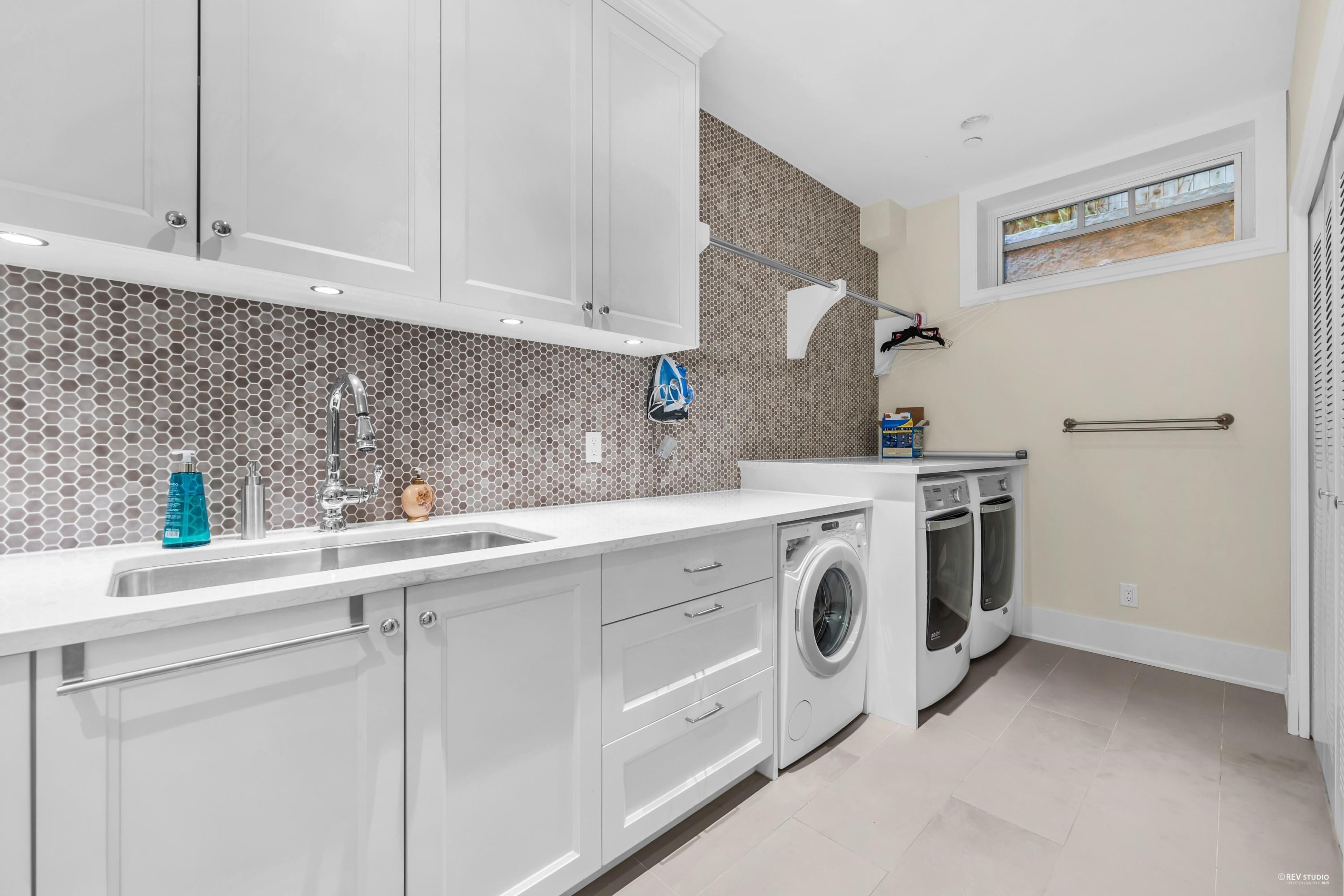 5530 Mcmaster Road, Vancouver, BC