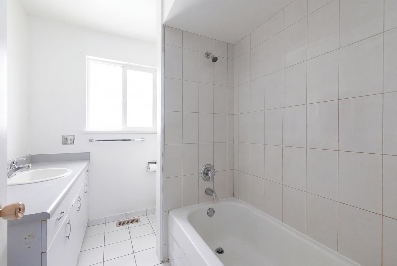 164 Carisbrooke Road E, North Vancouver, BC