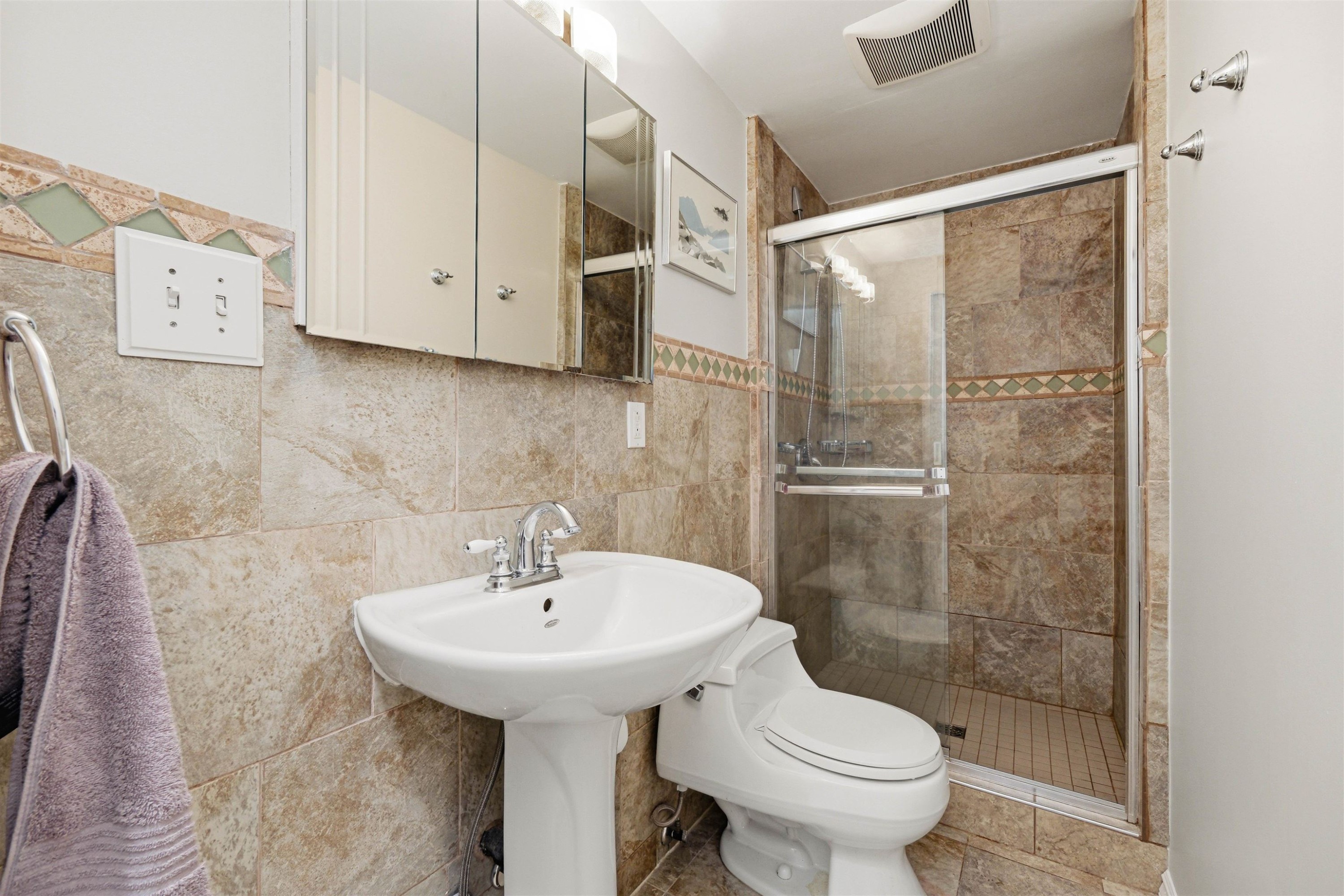 2563 Ashurst Avenue, Coquitlam, BC